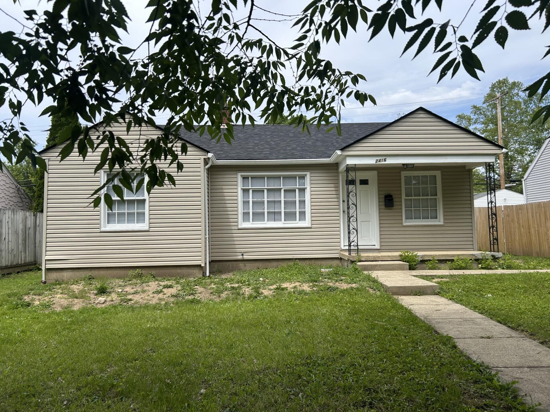 2416 E Livingston Avenue — photo