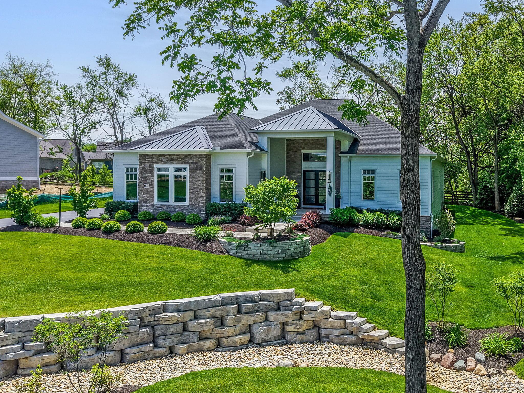 6634 Scioto Bluff Court — photo