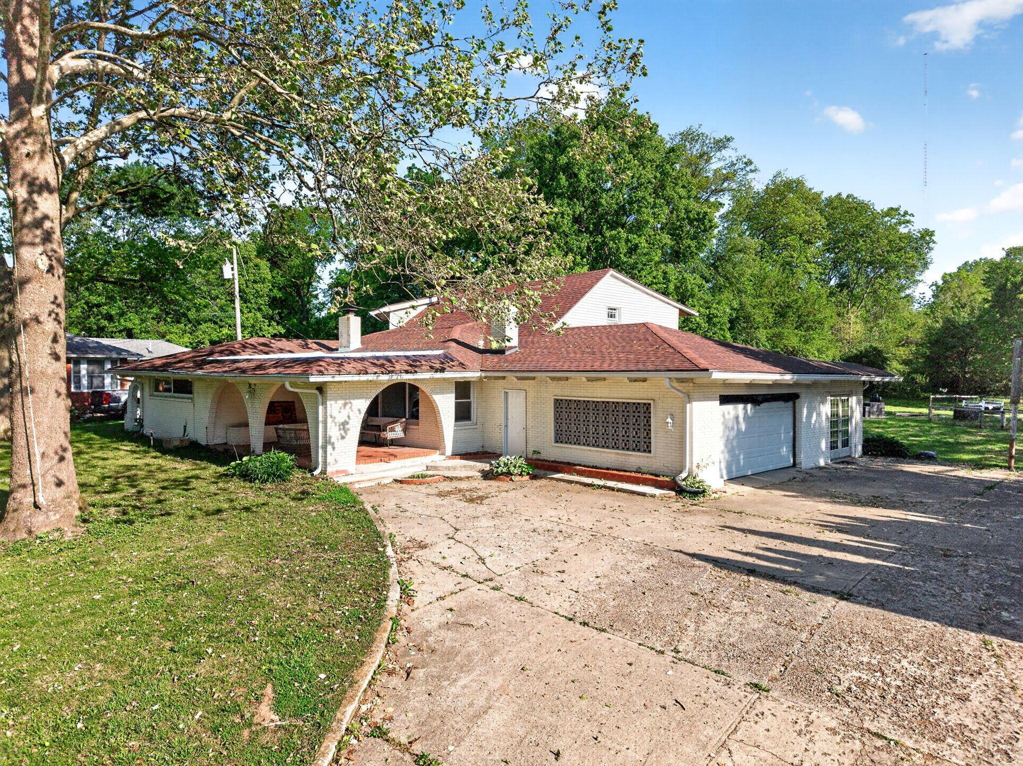 2684 Arthur Road — photo