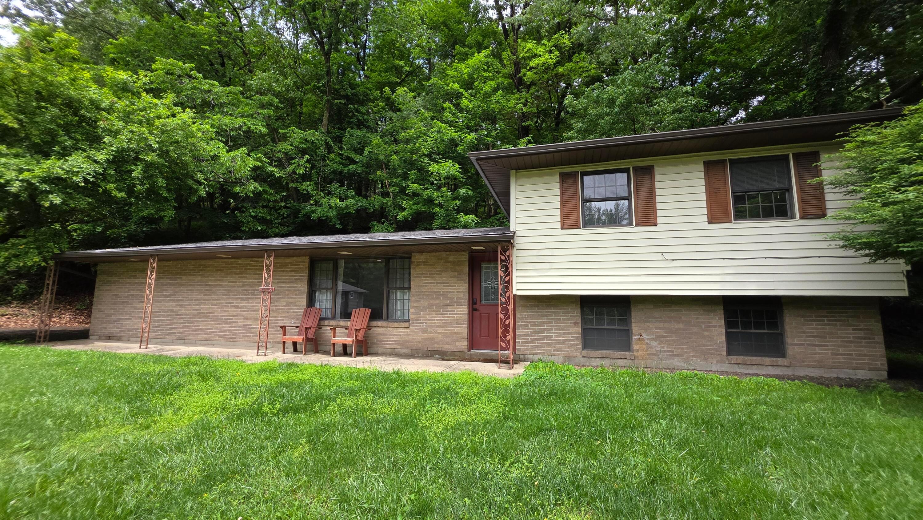 1494 Krebs Drive — photo