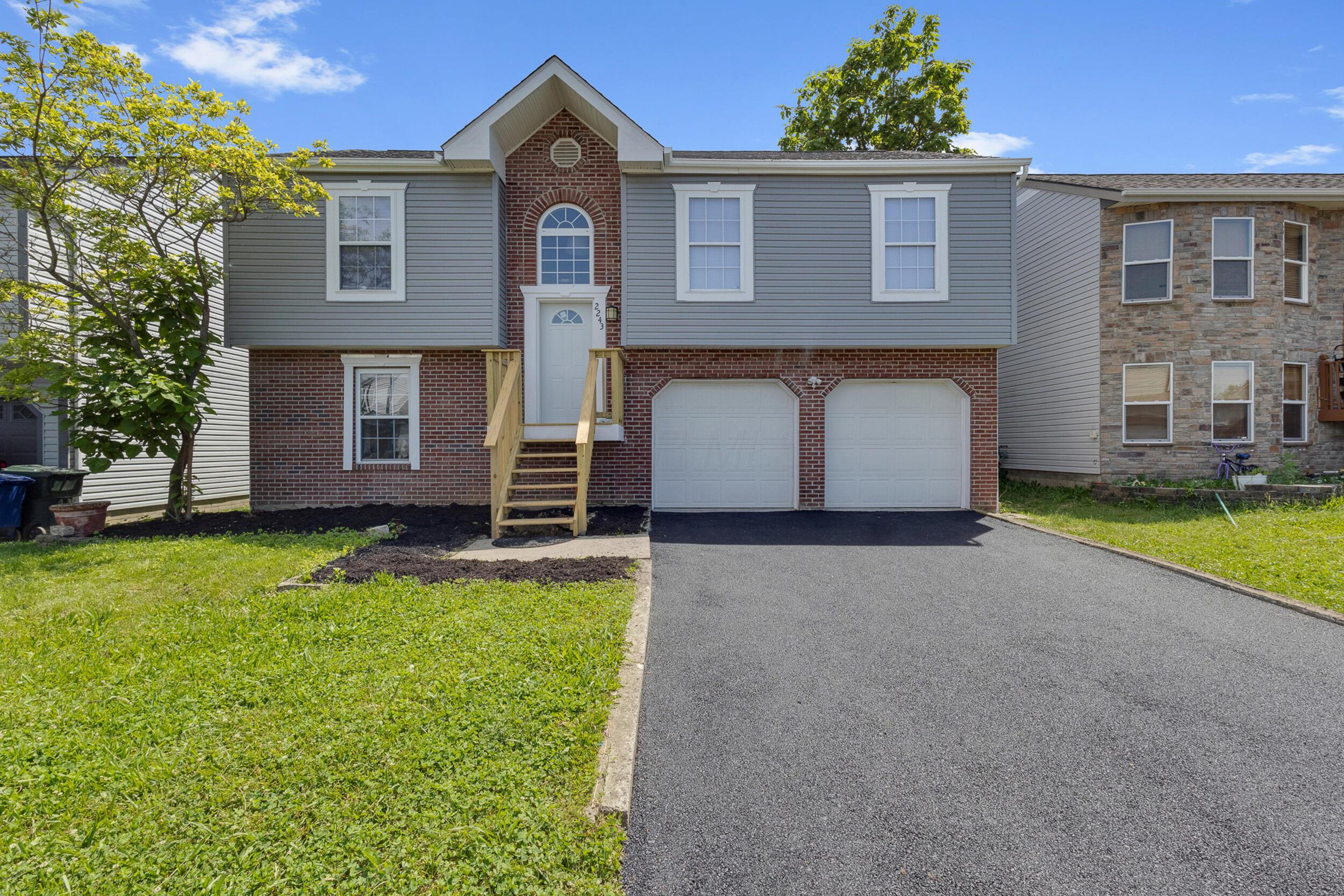2243 Golden Leaf Lane — photo