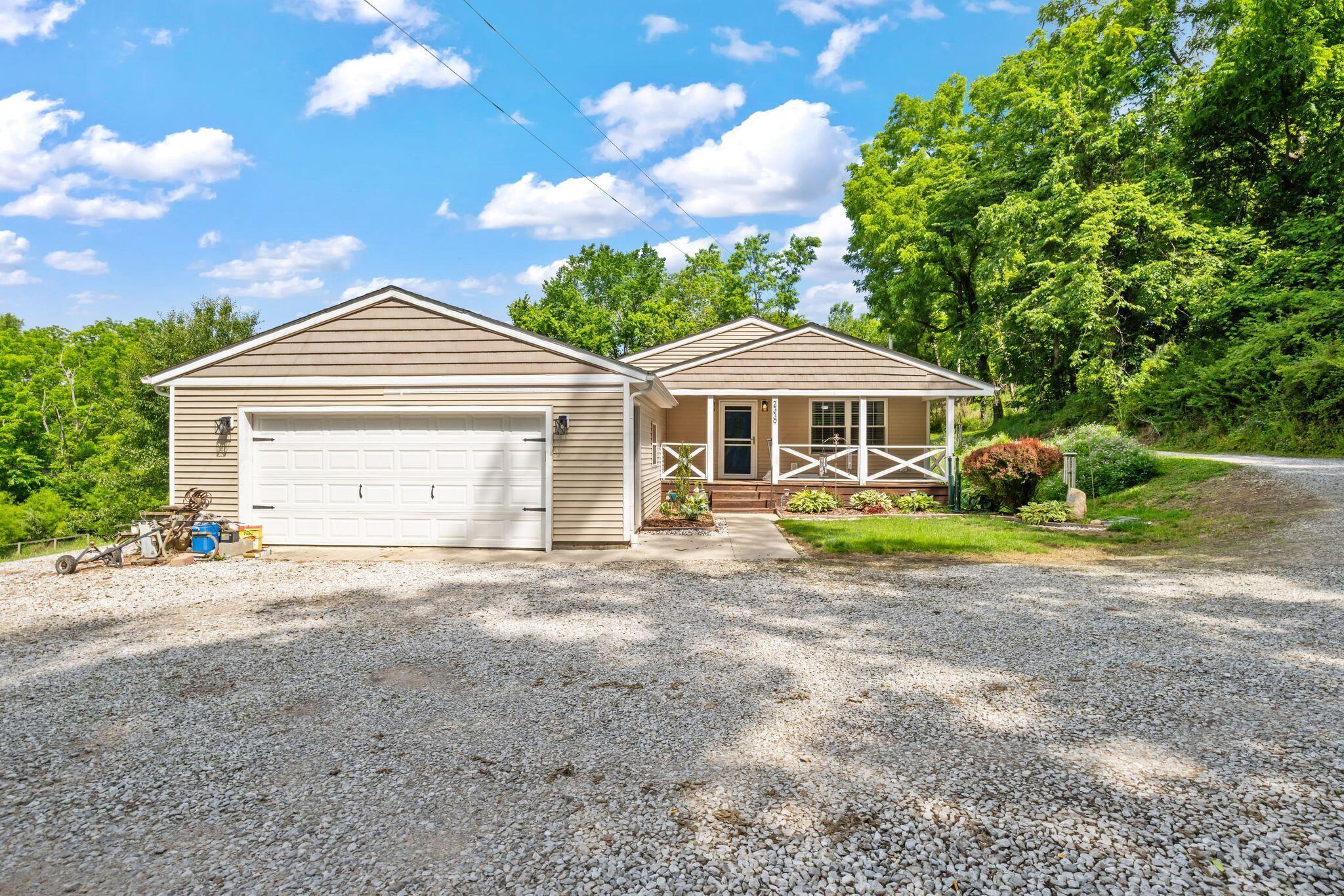 2339 Pumpkinvine Road SE — photo