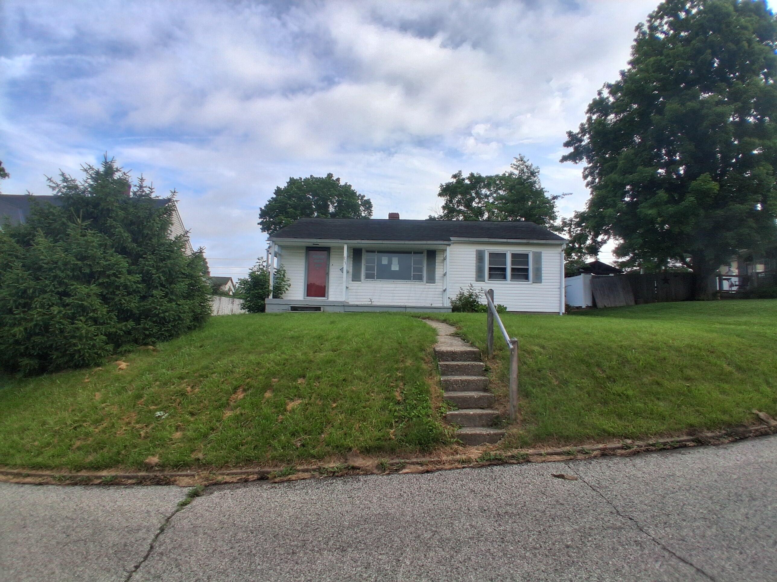 215 Whitehouse Street — photo