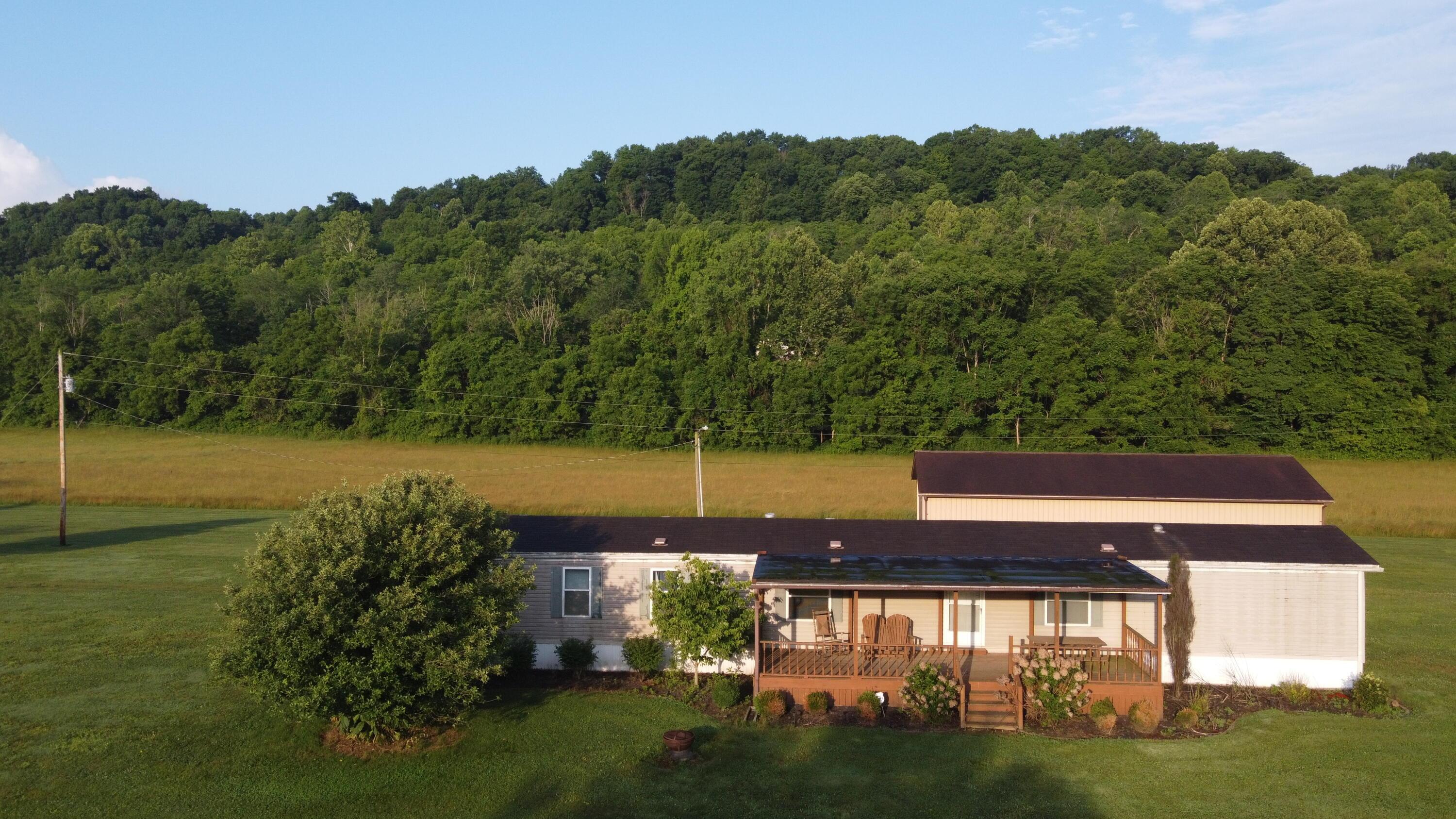 10635 Old River Road — photo