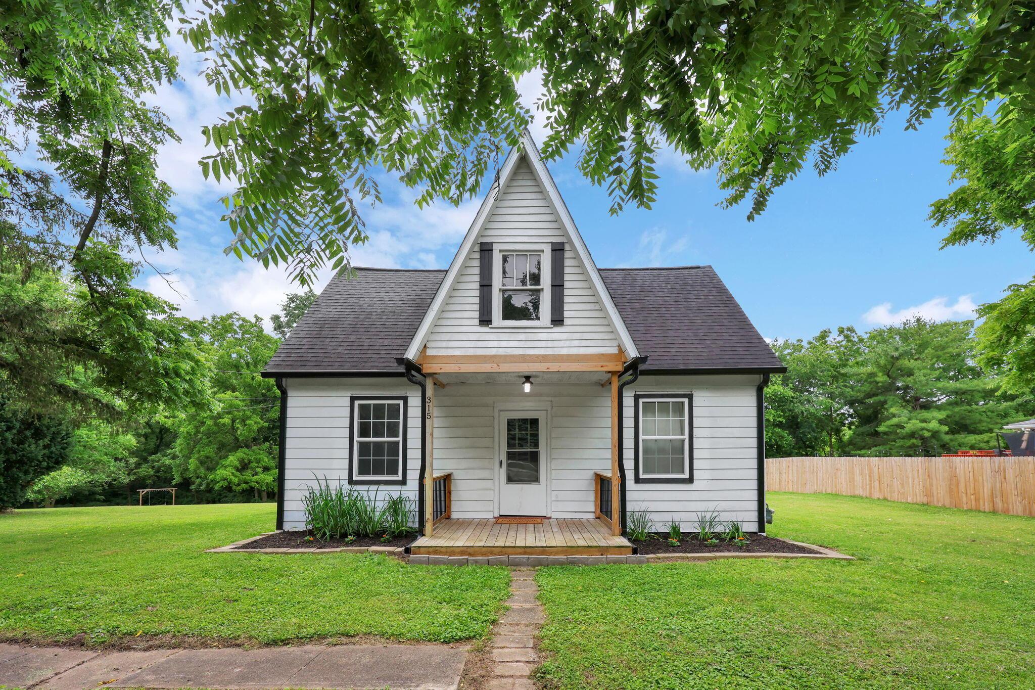 315 E Main Street — photo