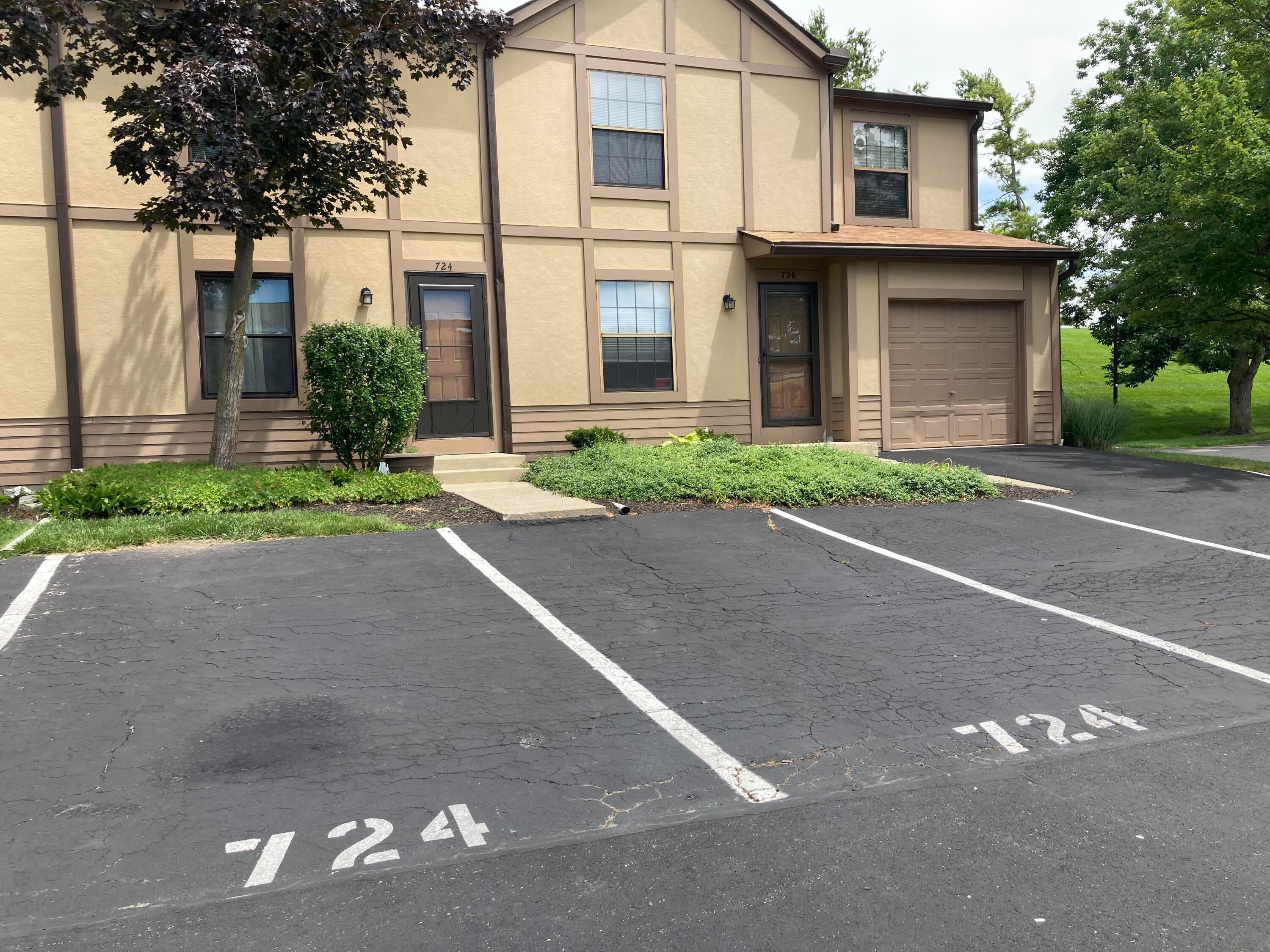 724 Michael View Court — photo