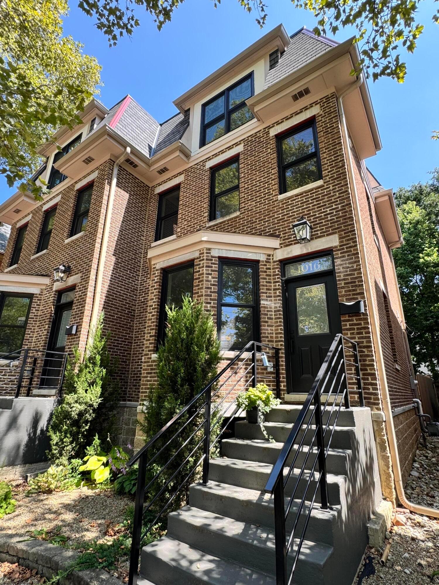 1016 Neil Avenue — photo