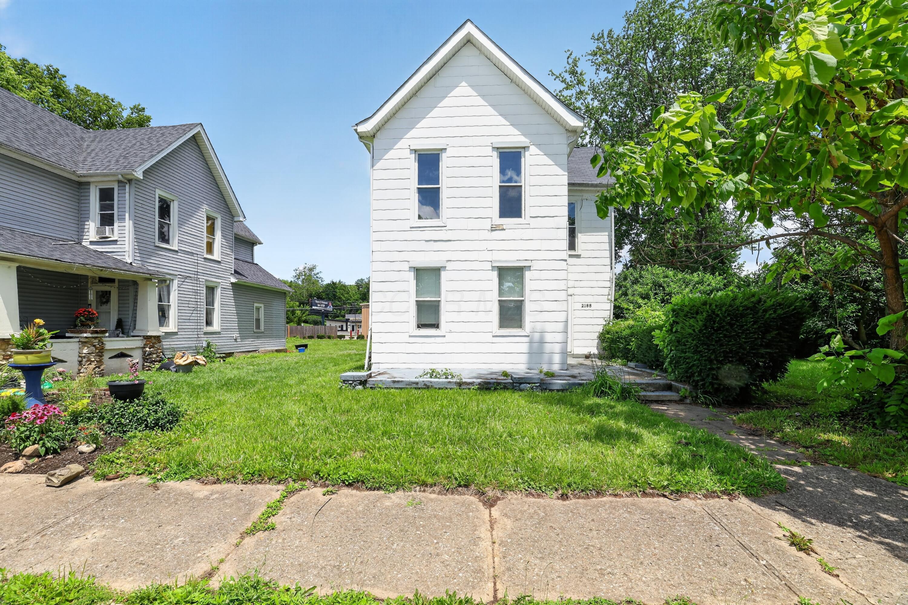 2188 Margaret Avenue — photo