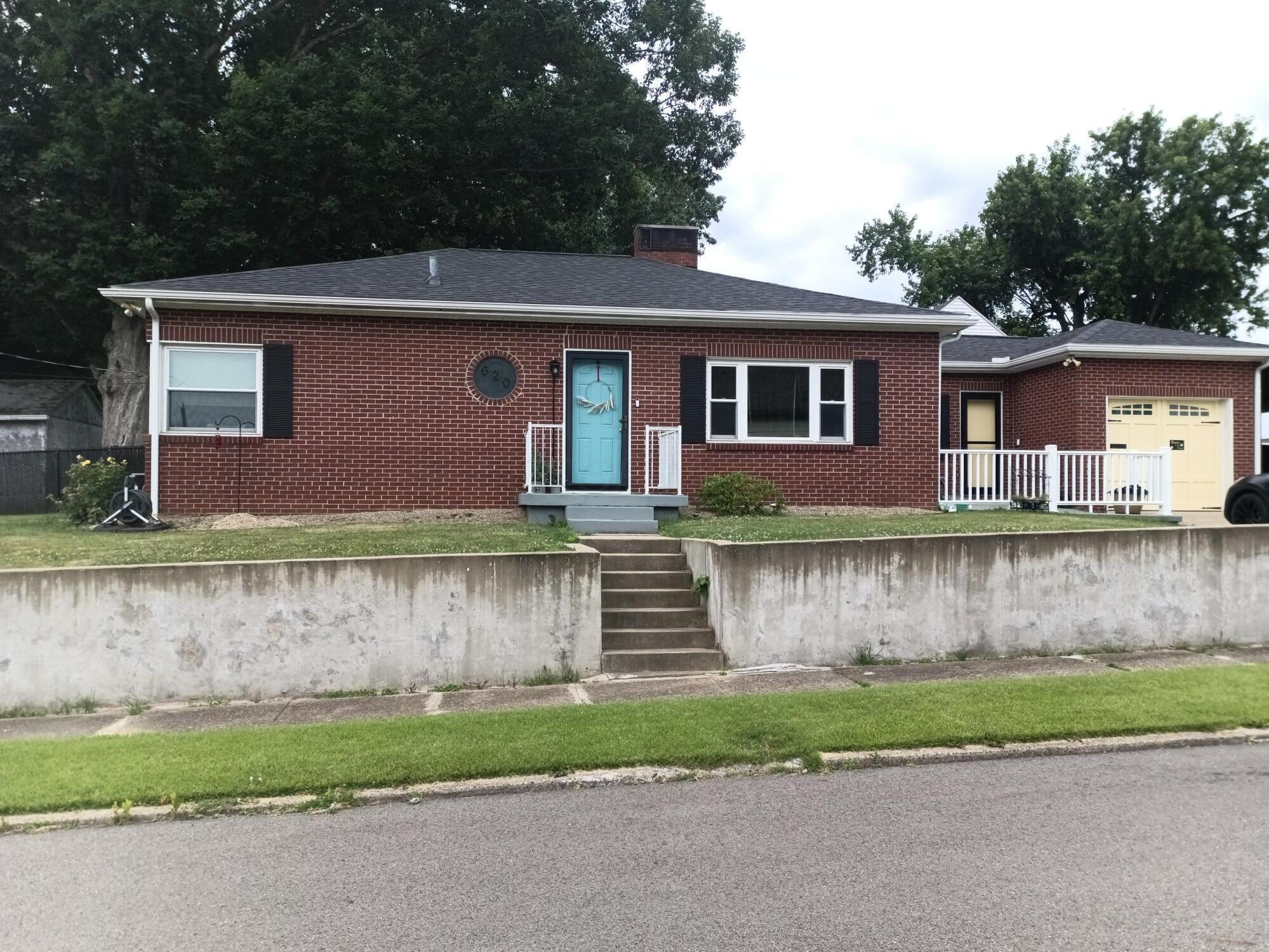 620 Jacobs Street — photo