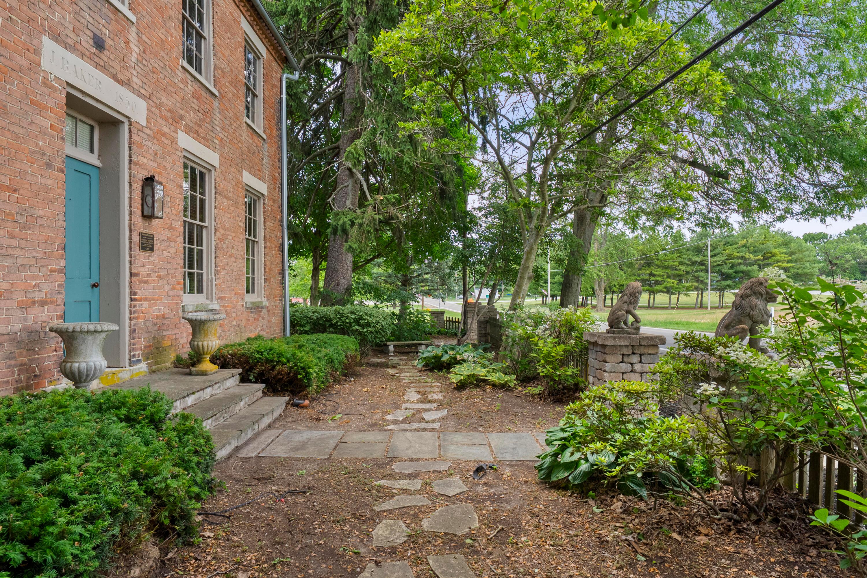 4151 State Route 203 — photo