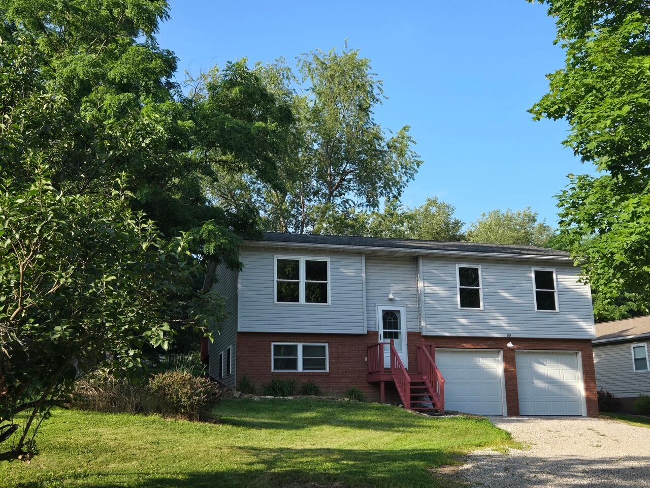 190 Crabapple Drive — photo