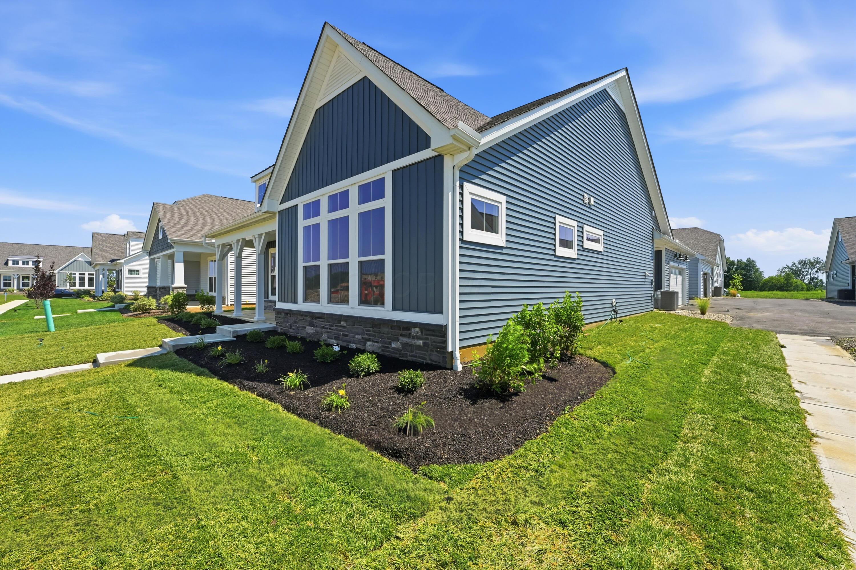 4541 Corsican Loop E, Hilliard, OH 43026 — photo 2