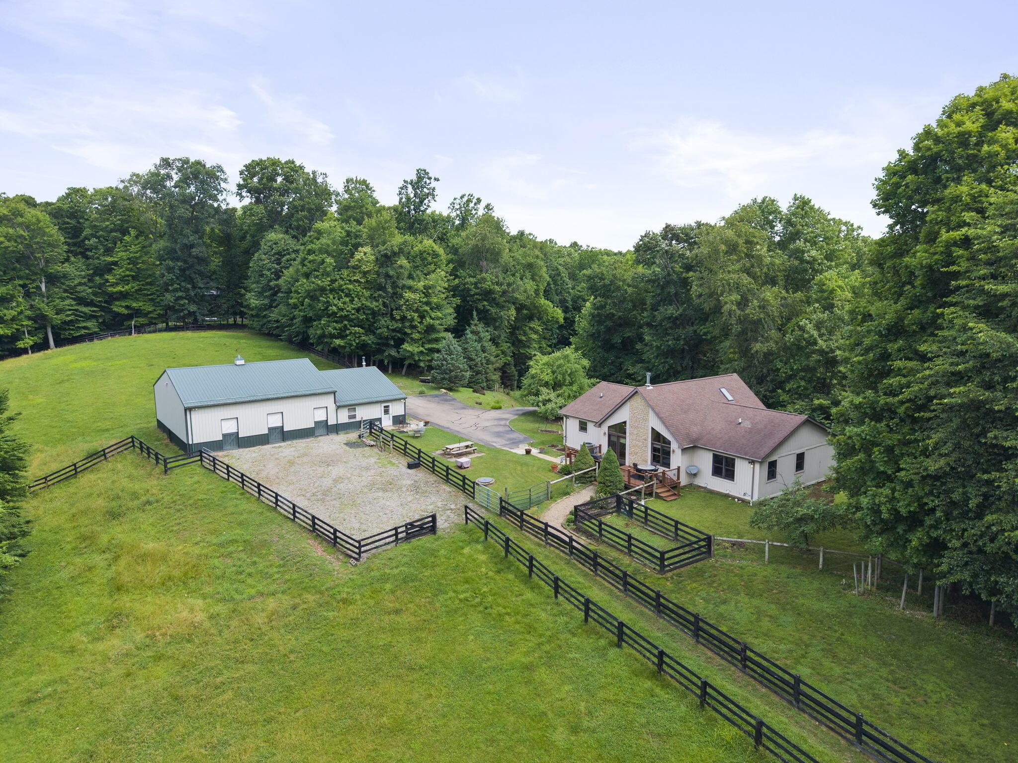 1825 Chickasaw Lane — photo