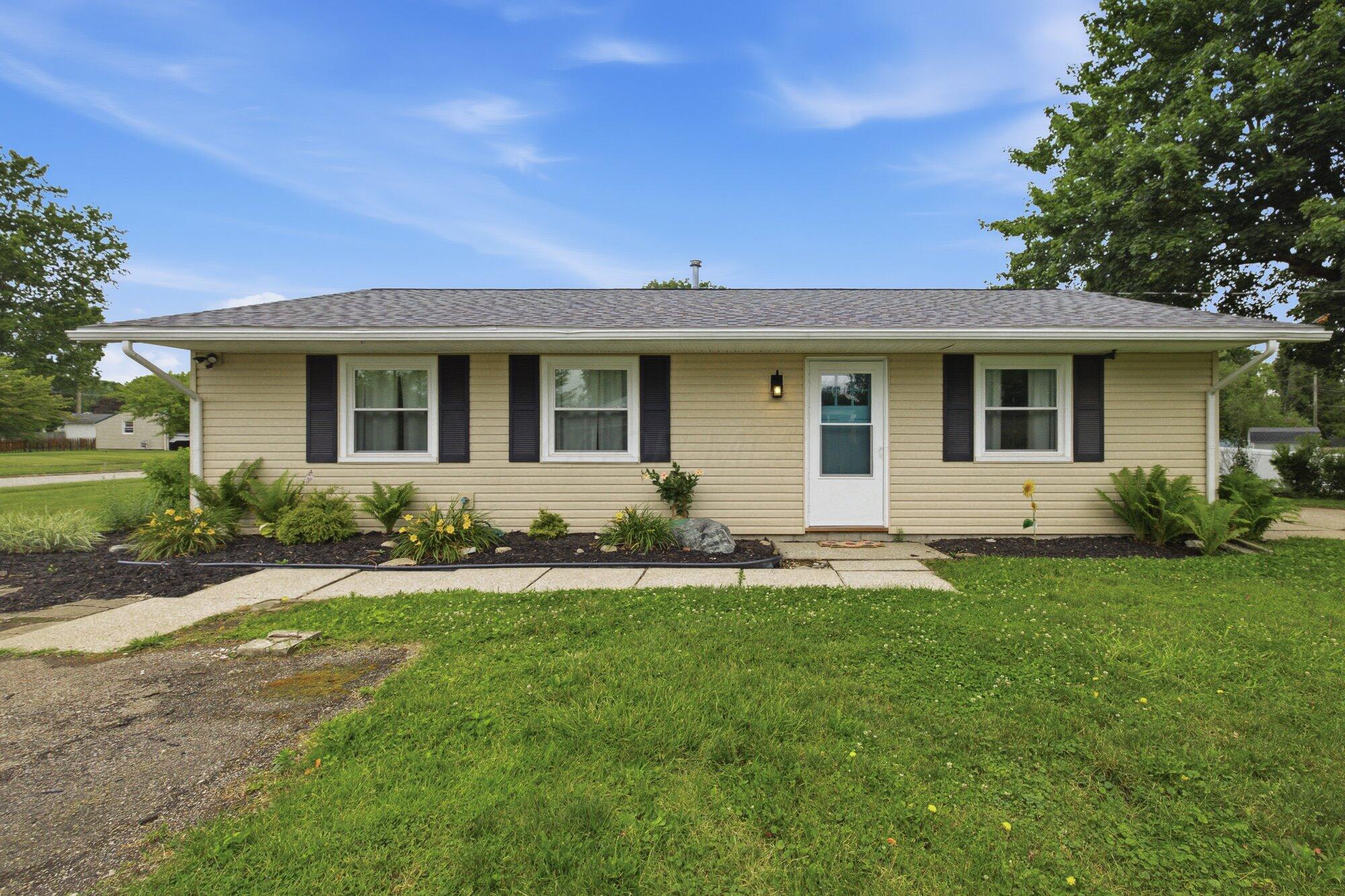 118 Sherwood Drive — photo