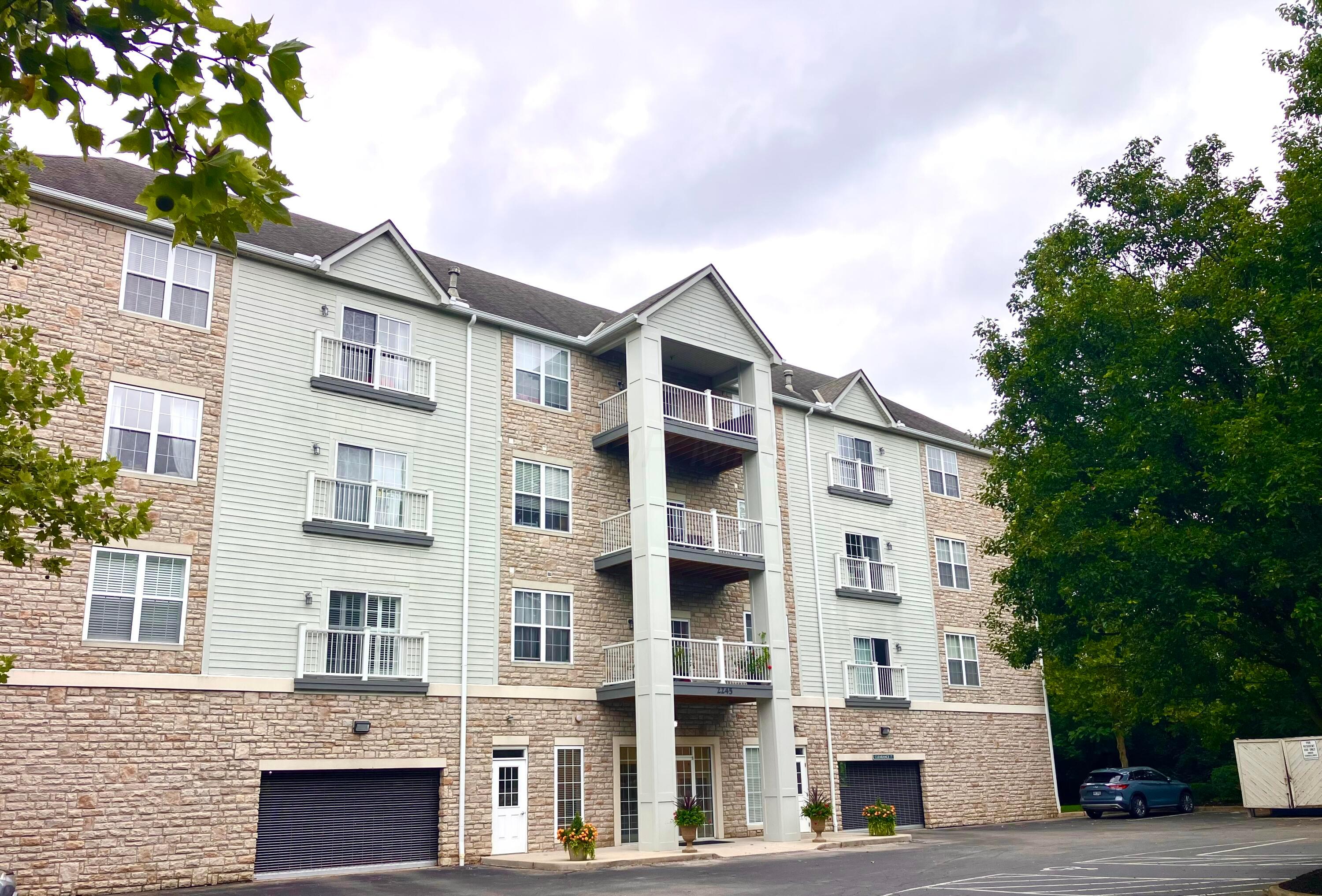2245 Riverside Drive, 403 — photo