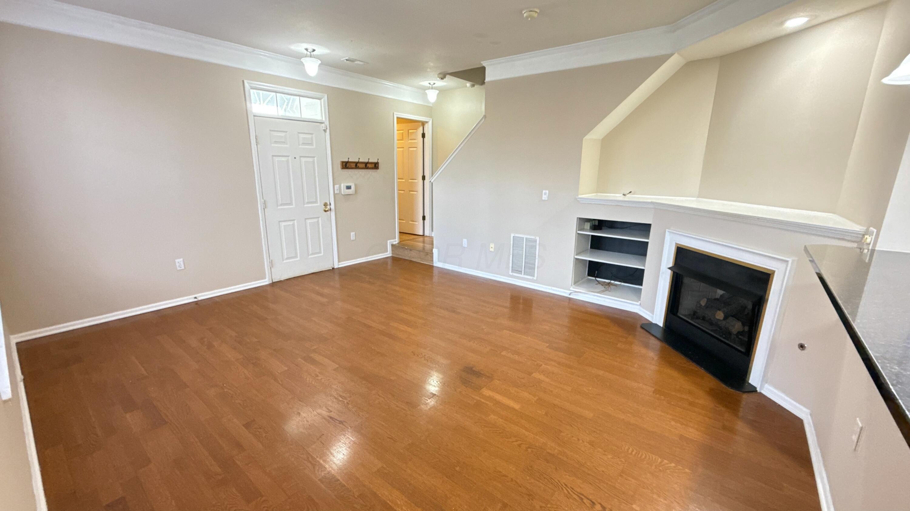 6726 Durwood Lane — photo