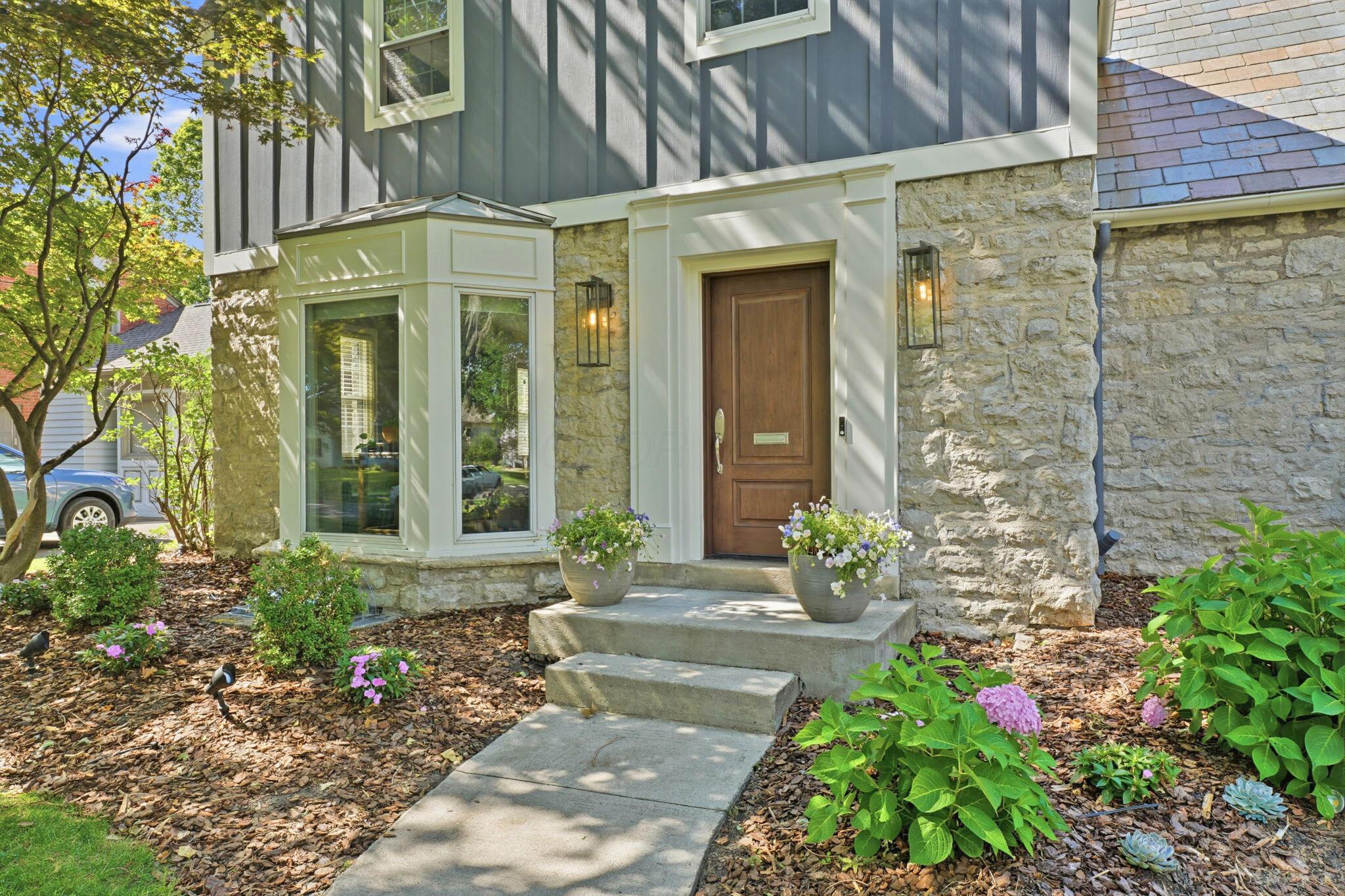 2724 Sherwood Road — photo