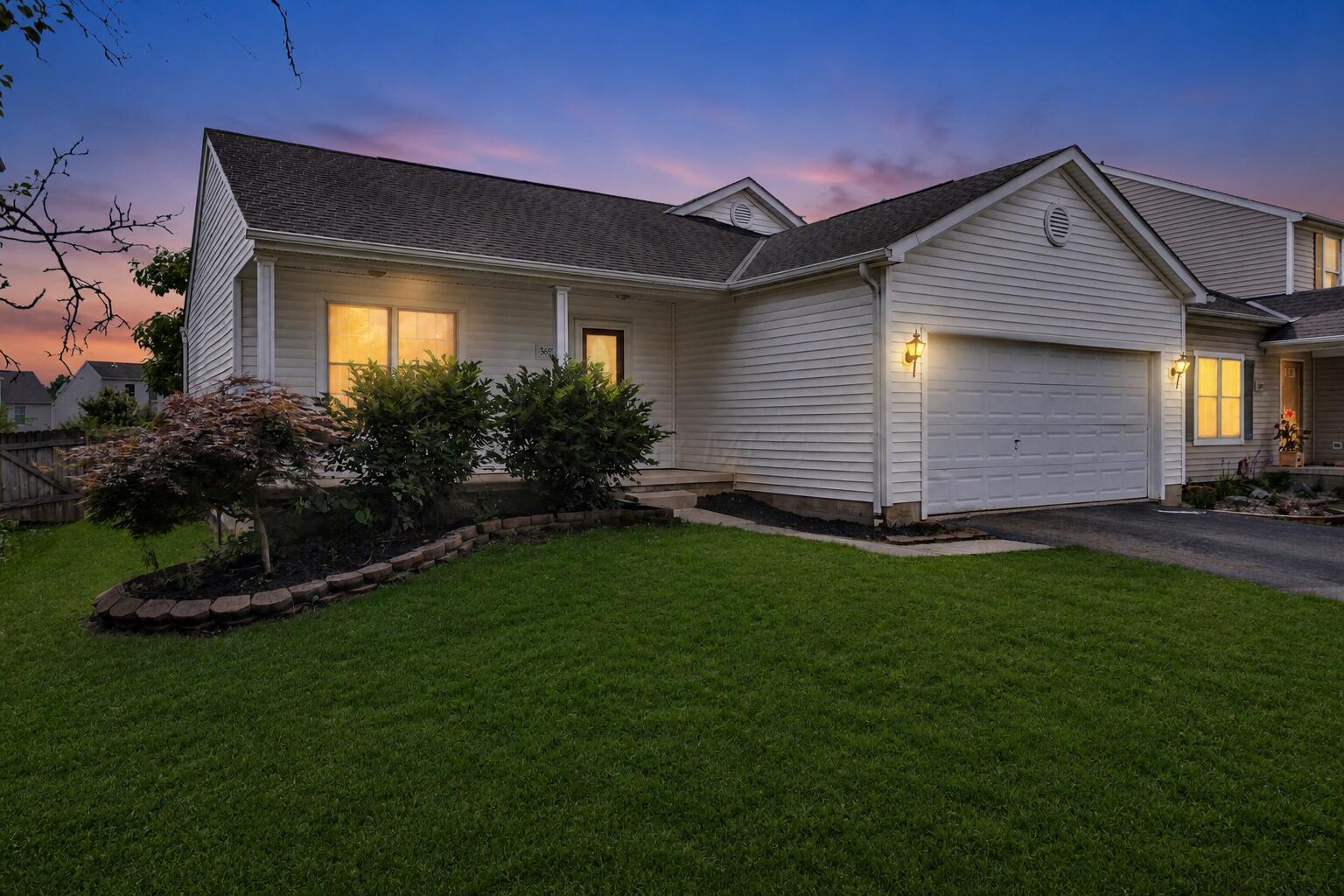 3697 Pendent Lane — photo