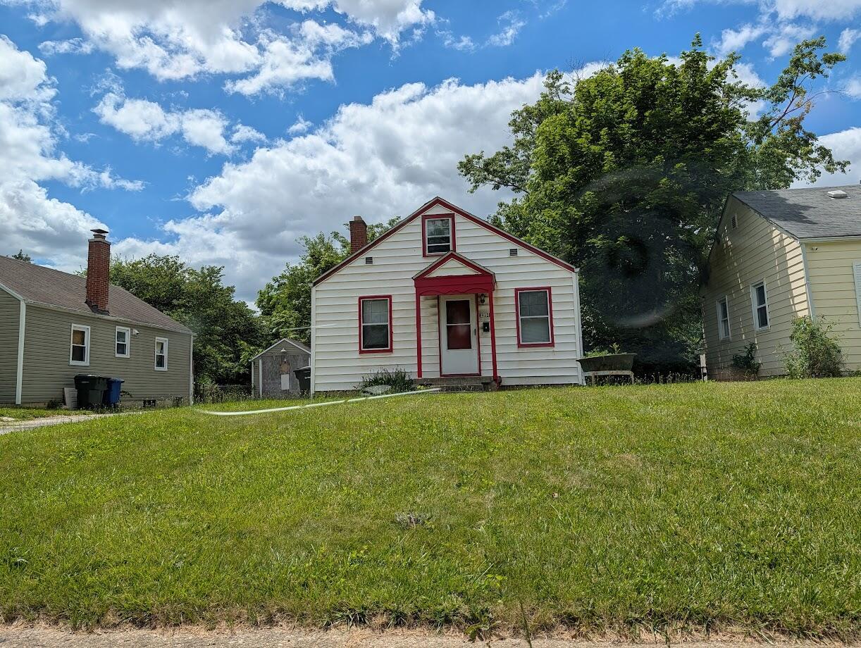 2391 Joyce Avenue — photo
