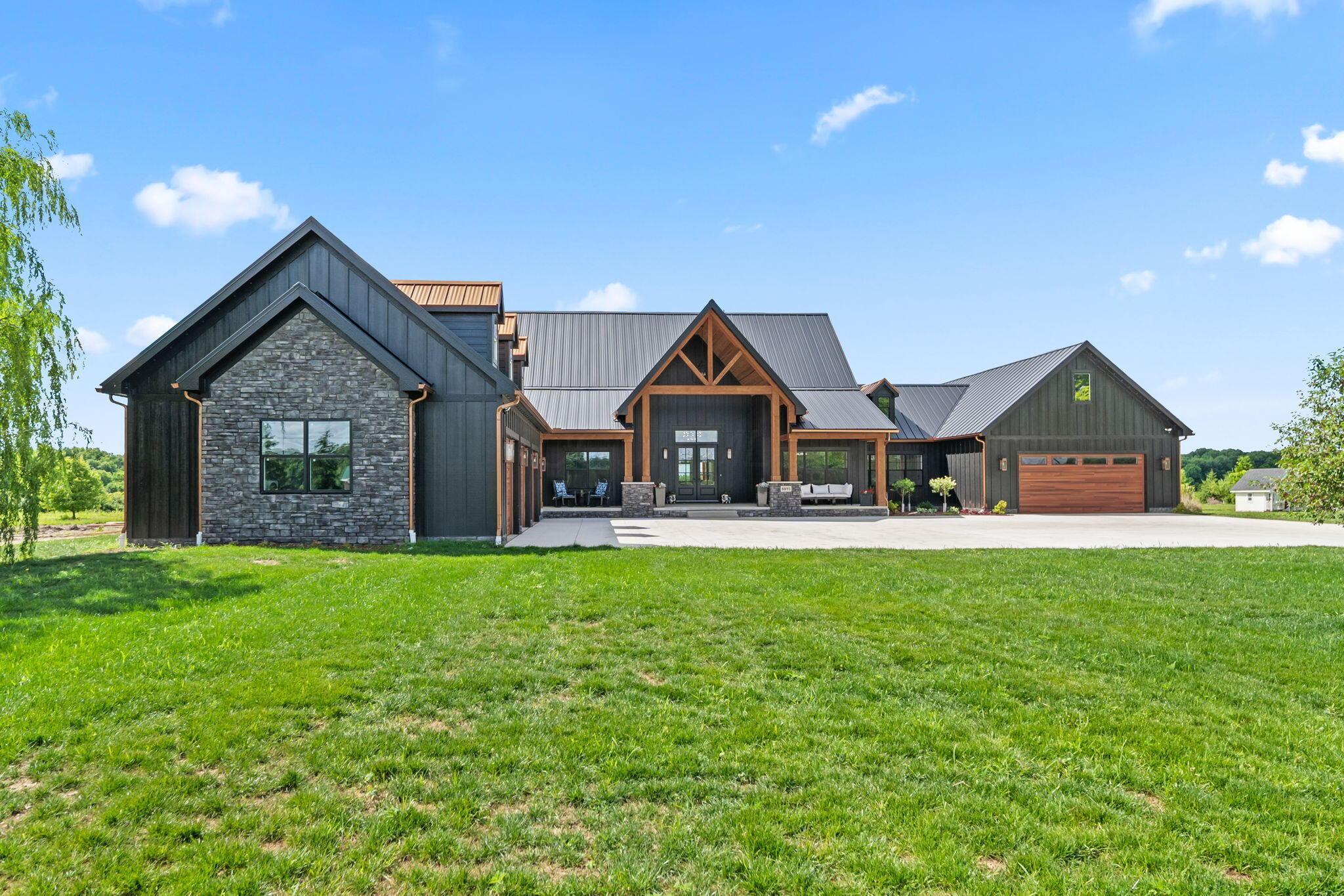 8891 Brock Road — photo