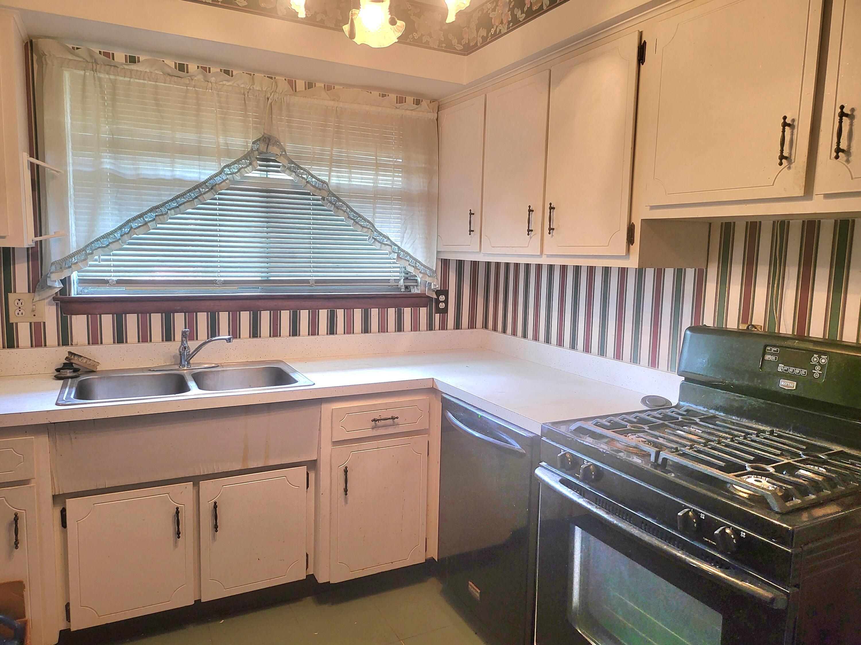 5230 Hacket Drive — photo