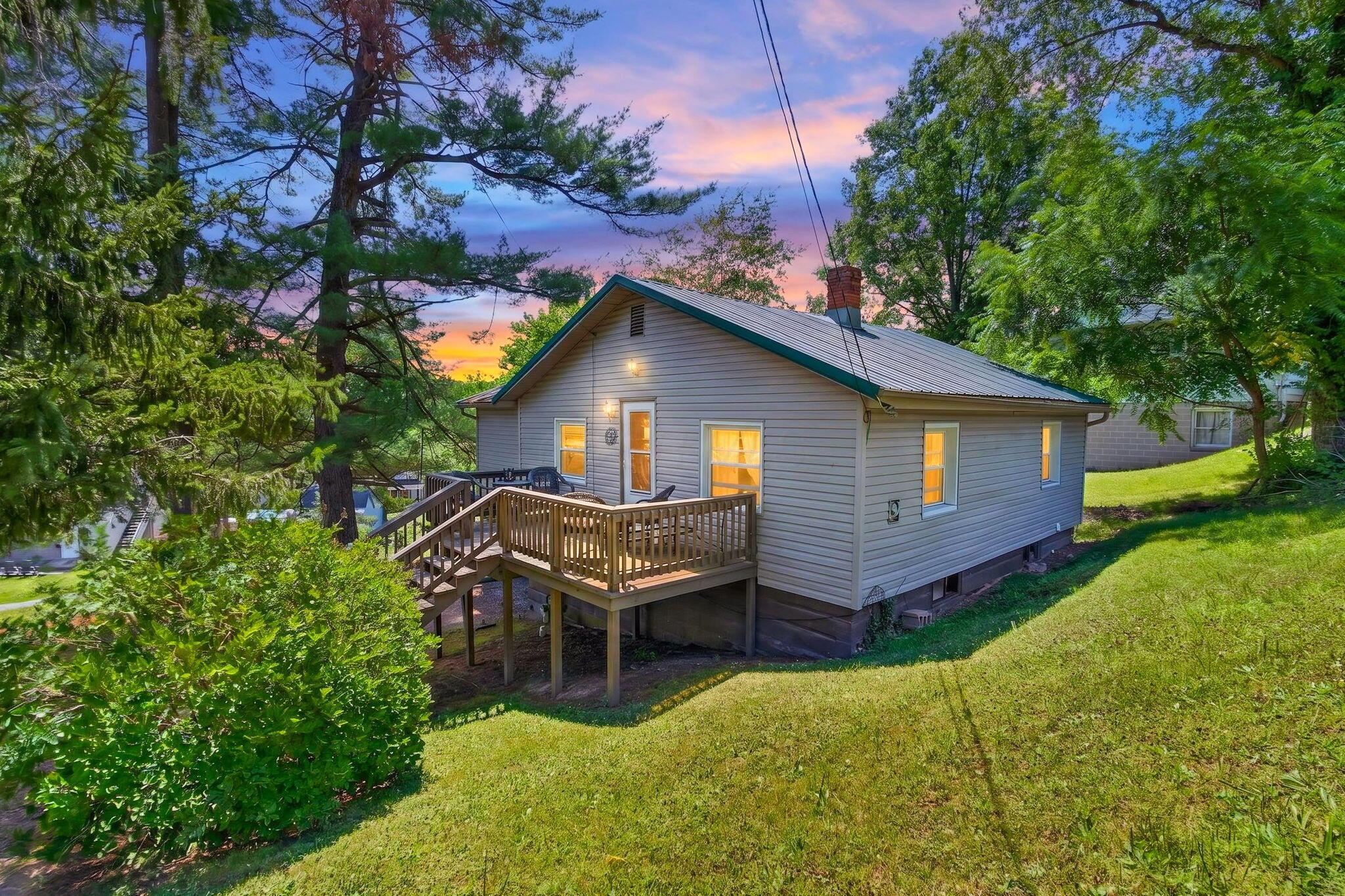545 Vine Street — photo