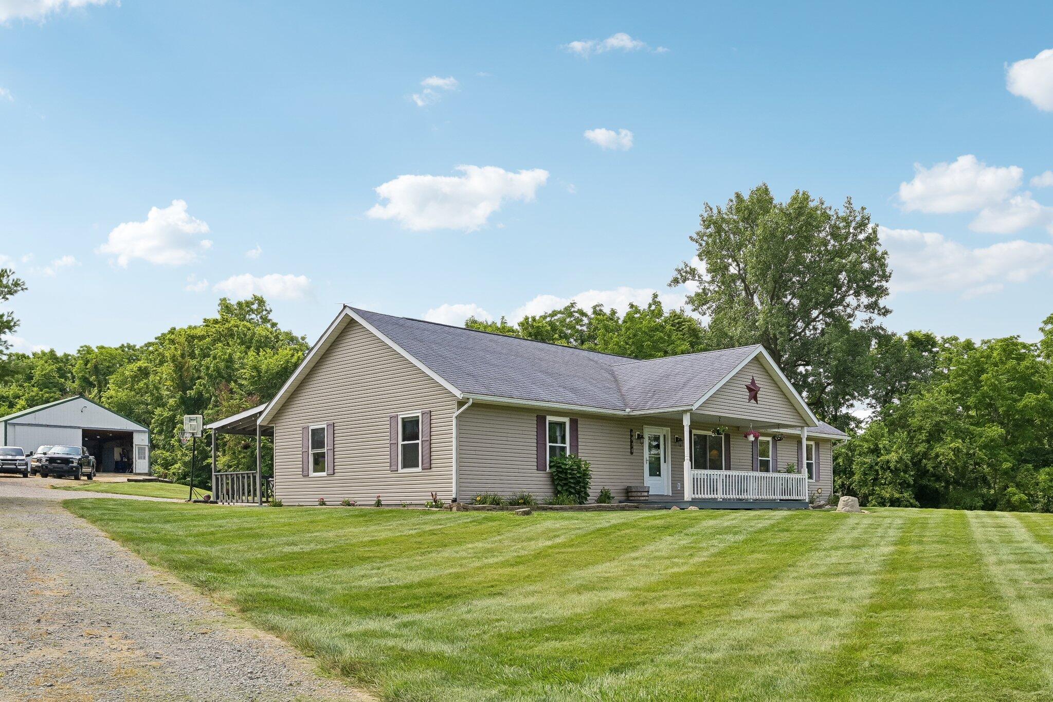 6970 Township Road 150 — photo