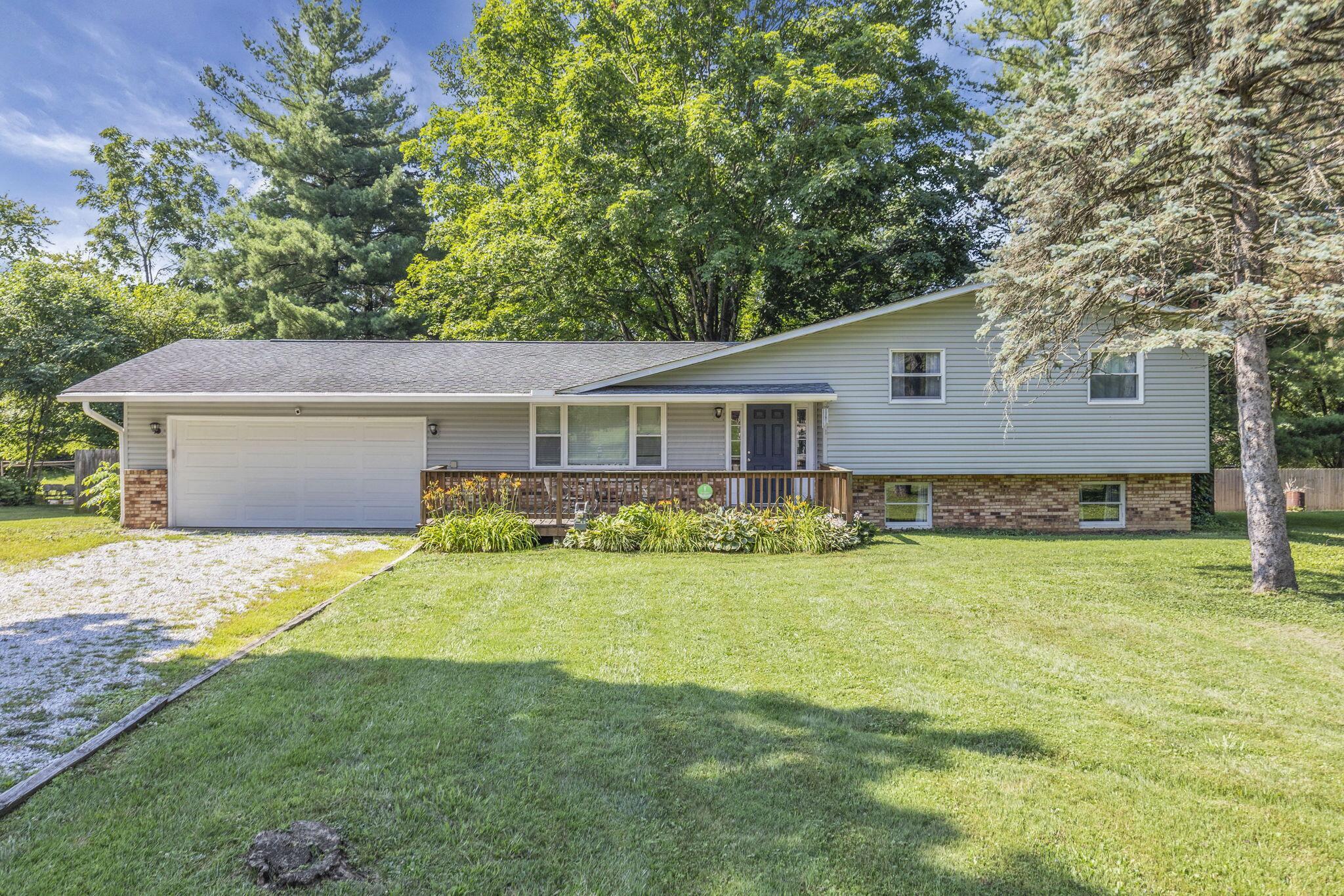 281 Middle Ground SW — photo