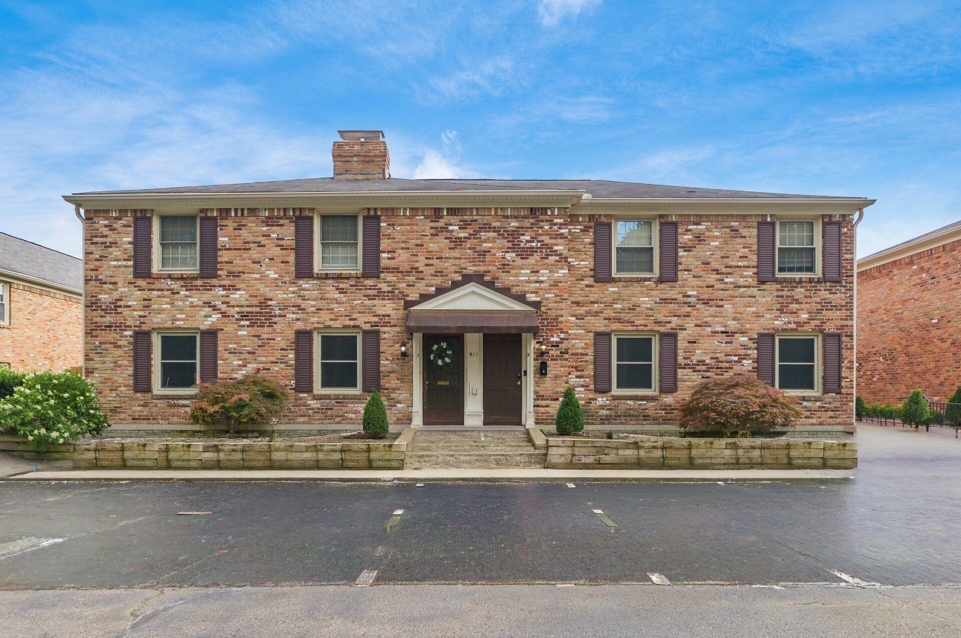911 Manor Lane, J — photo