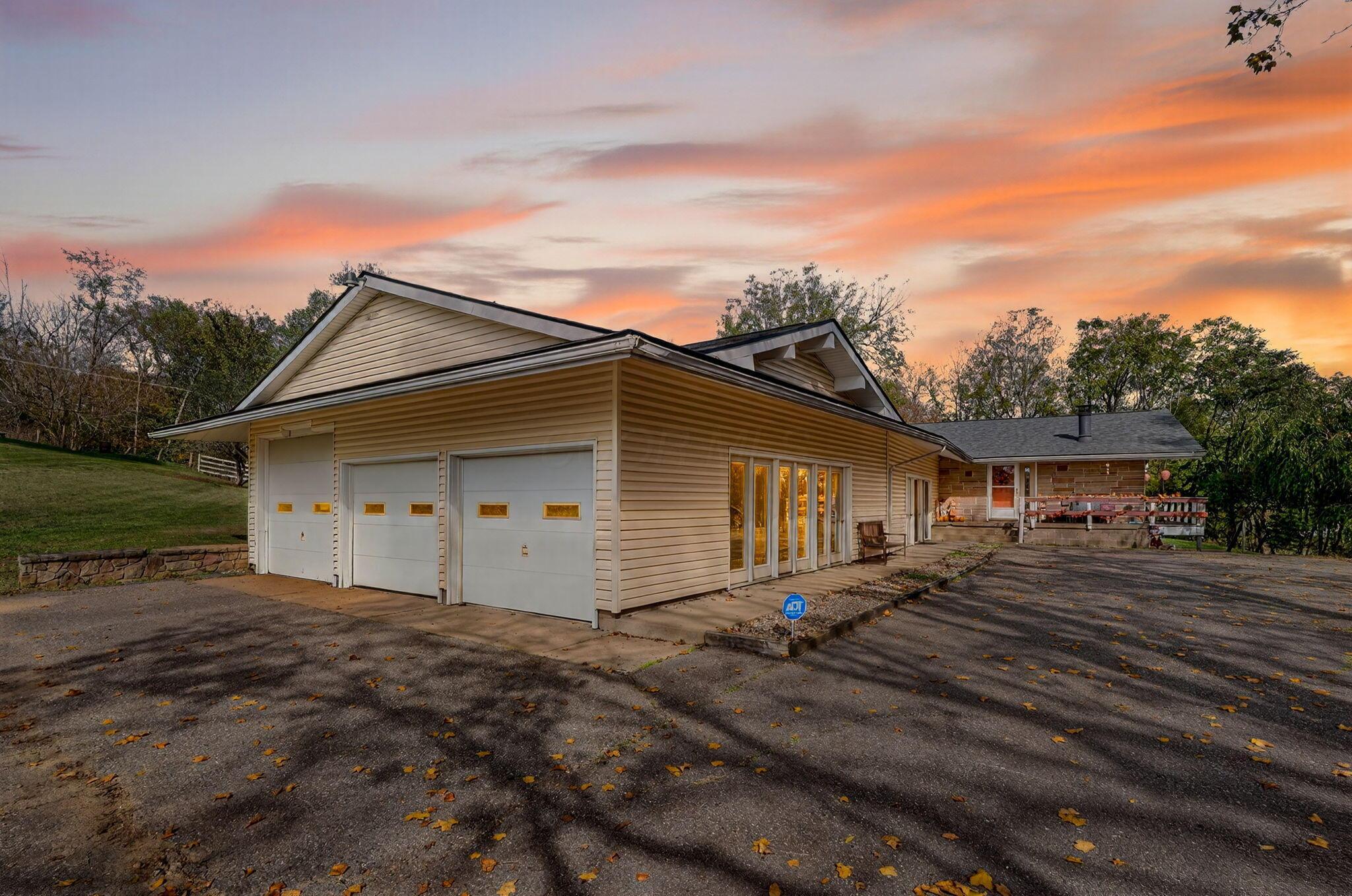 130 Fox Creek Road, Rs — photo