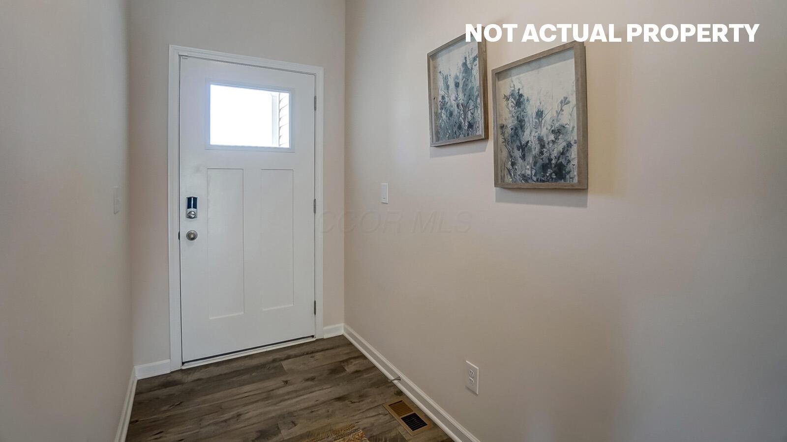 1177 Sherwood Loop — photo
