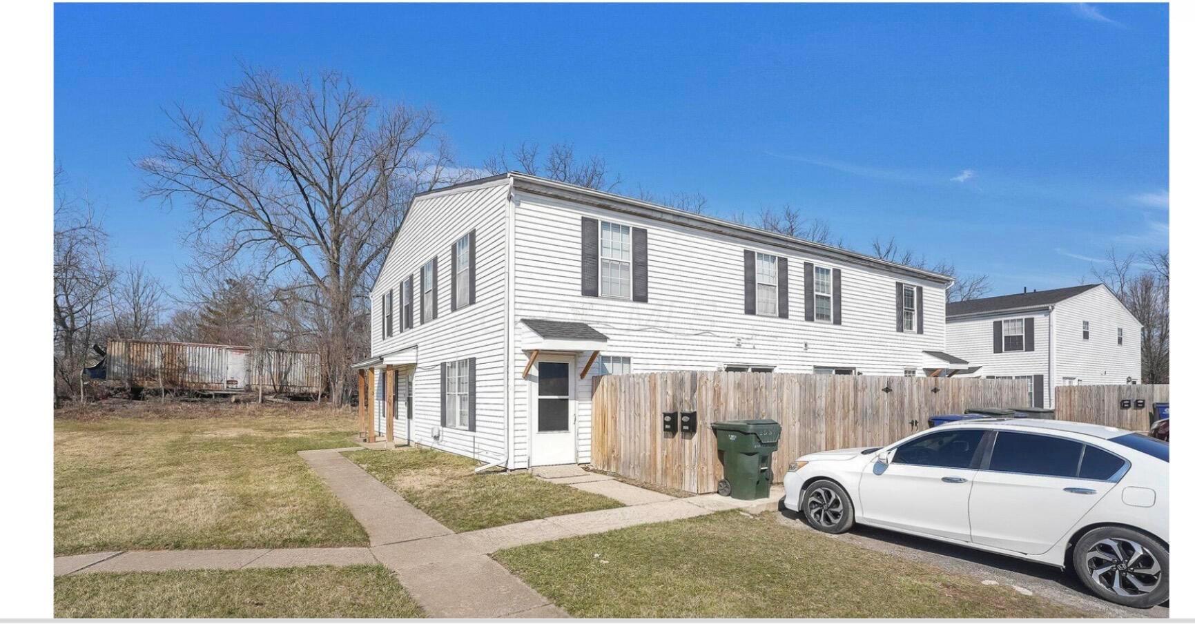 2533 Broadleaf Court — photo