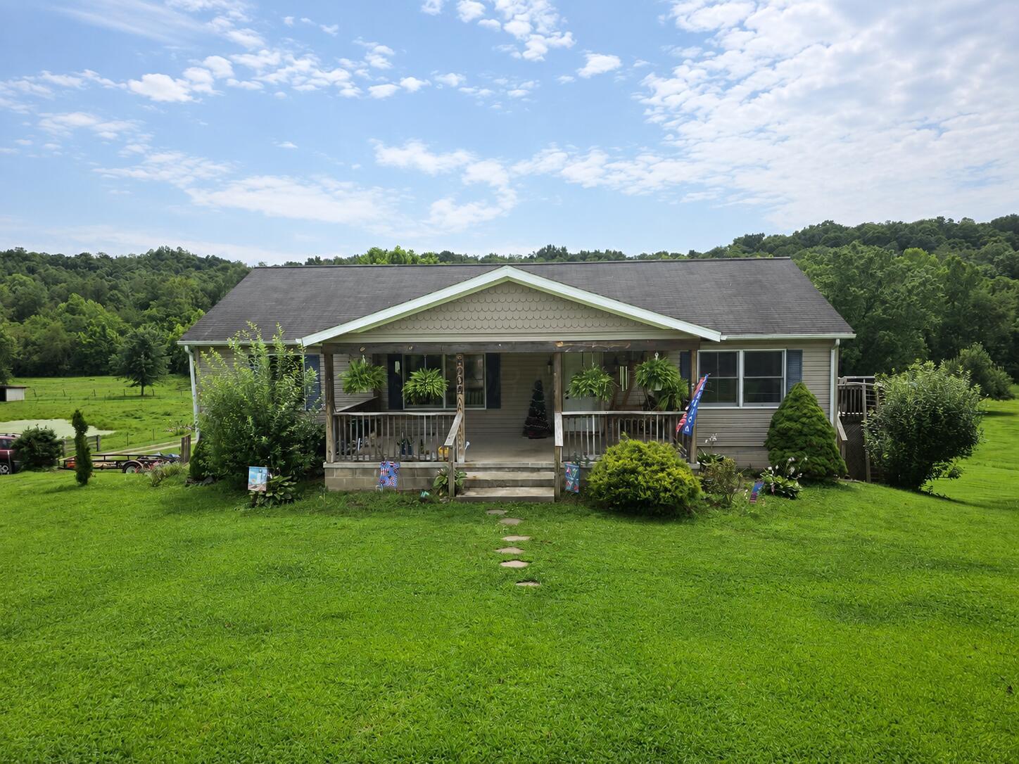 8005 Stone Castle Road — photo