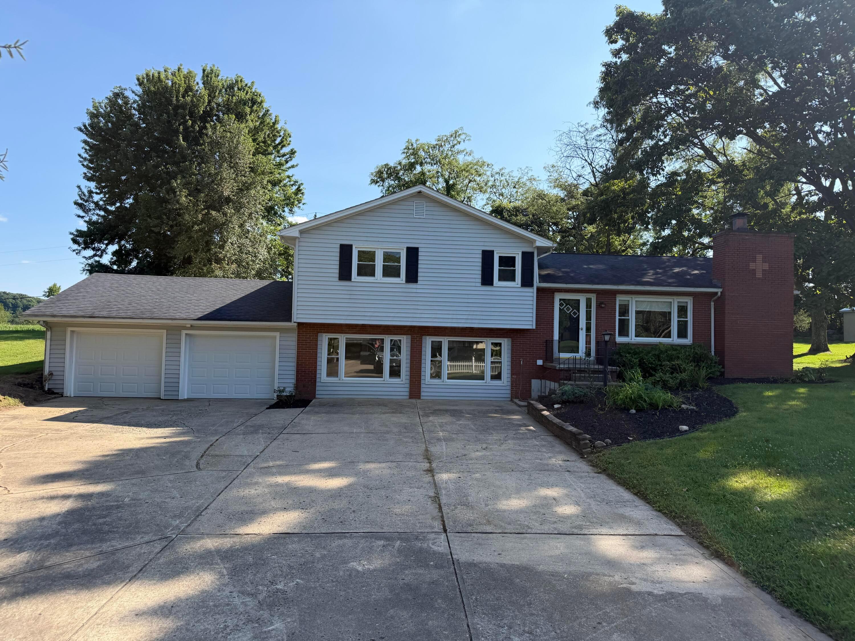 3228 Meadowbrook Drive NE — photo