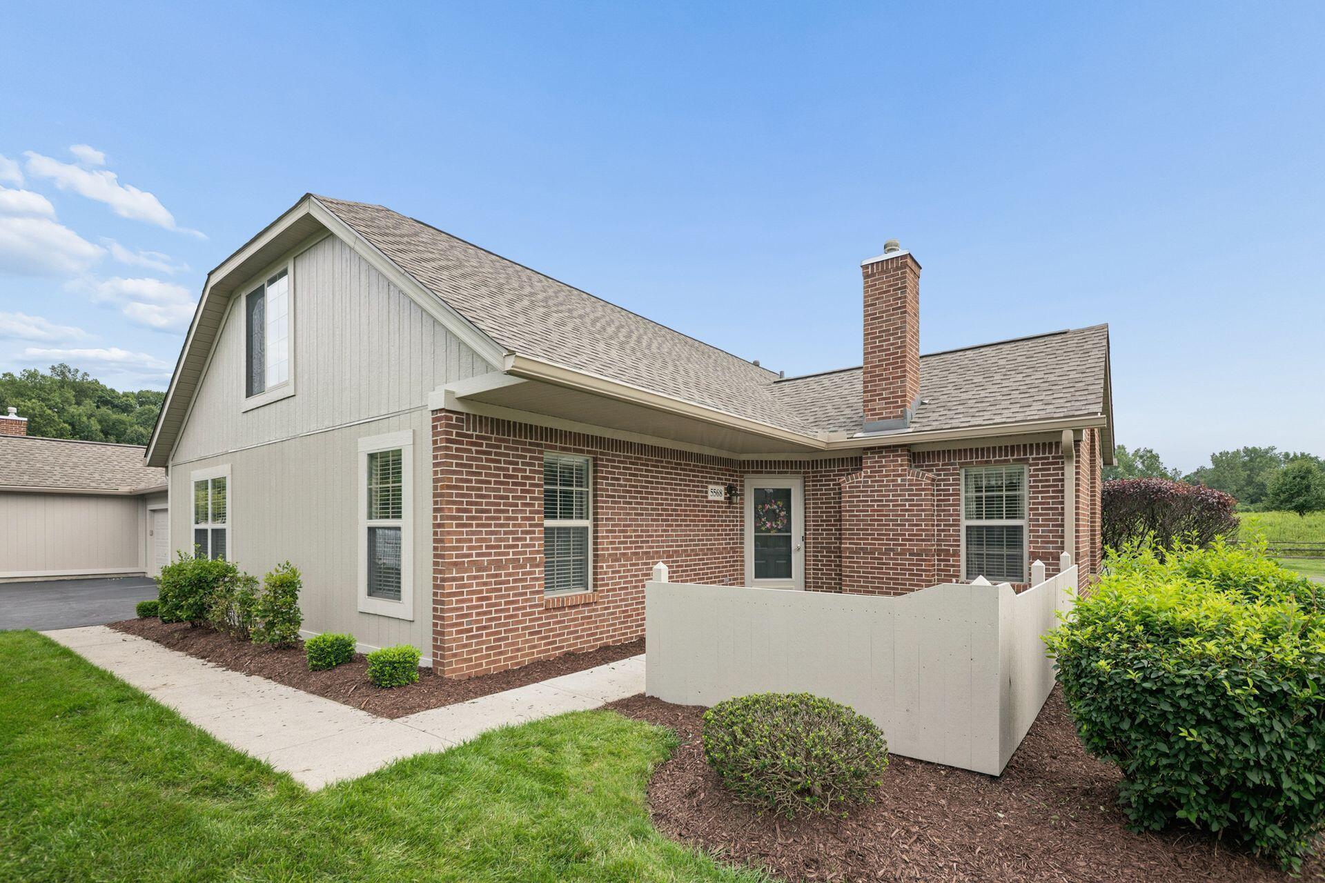 5568 Meadowood Lane — photo
