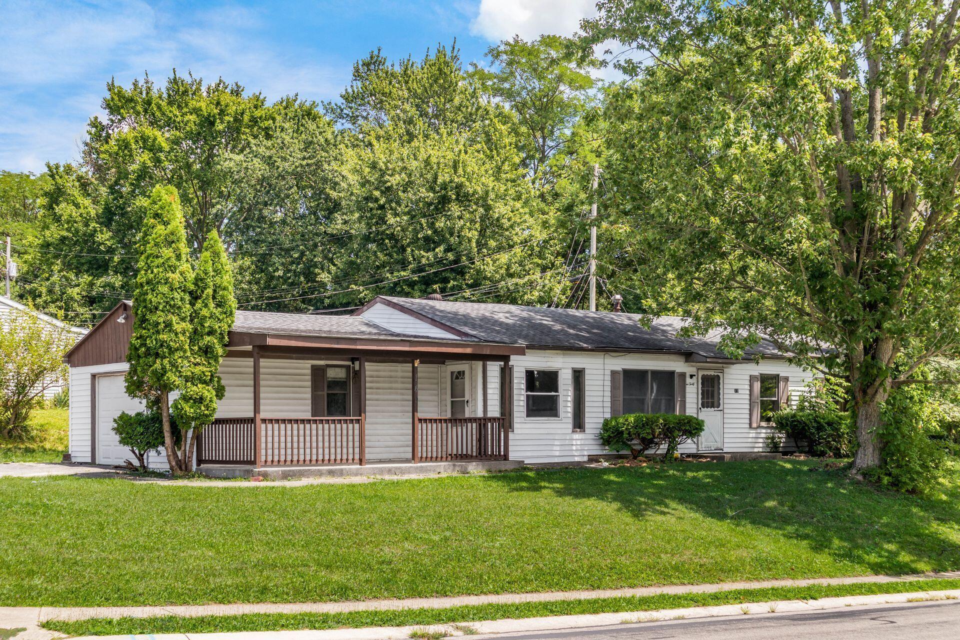 140 Parkside Drive — photo
