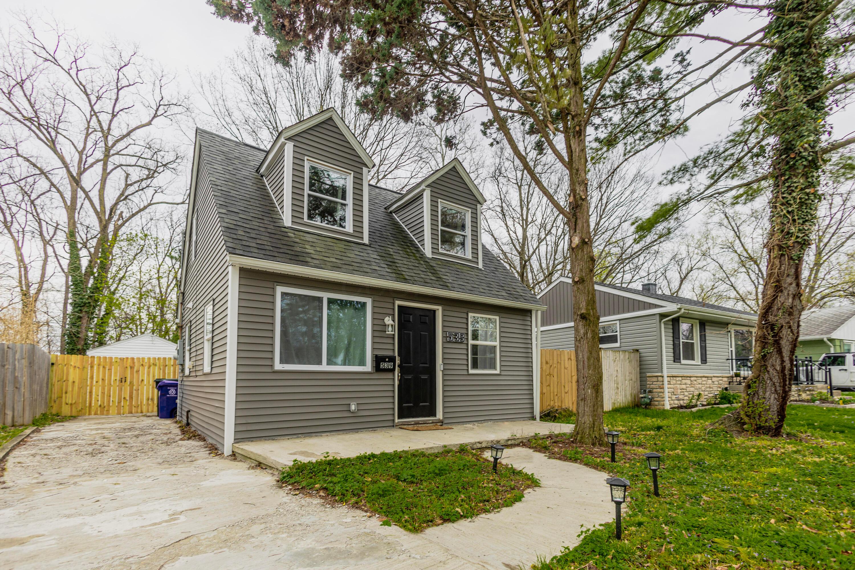 539 Olentangy Street — photo