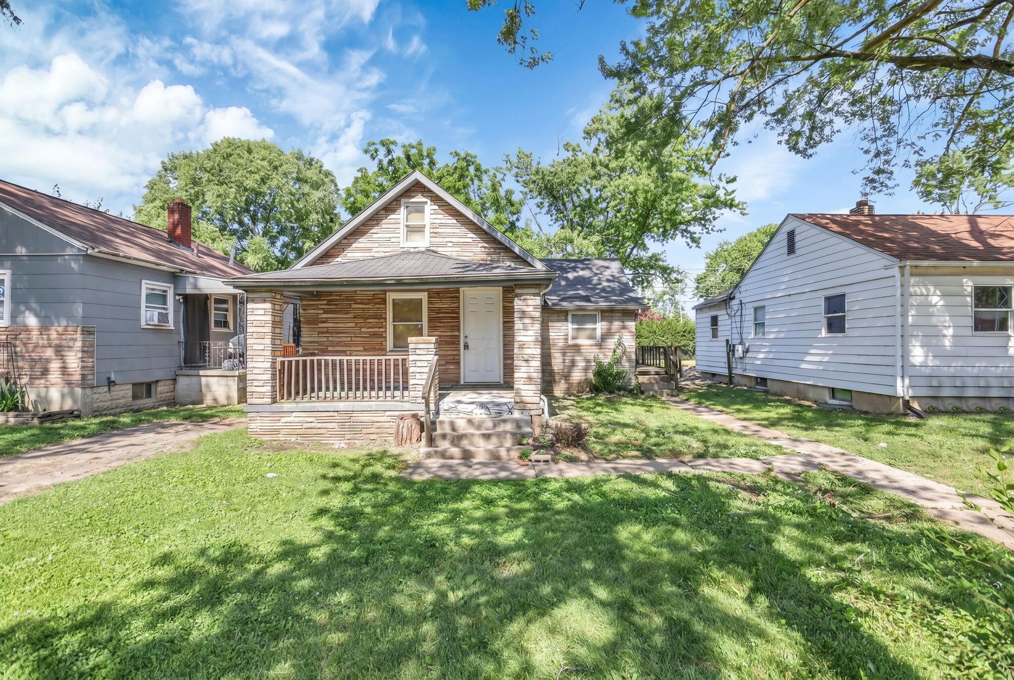 2717 Mcguffey Road — photo