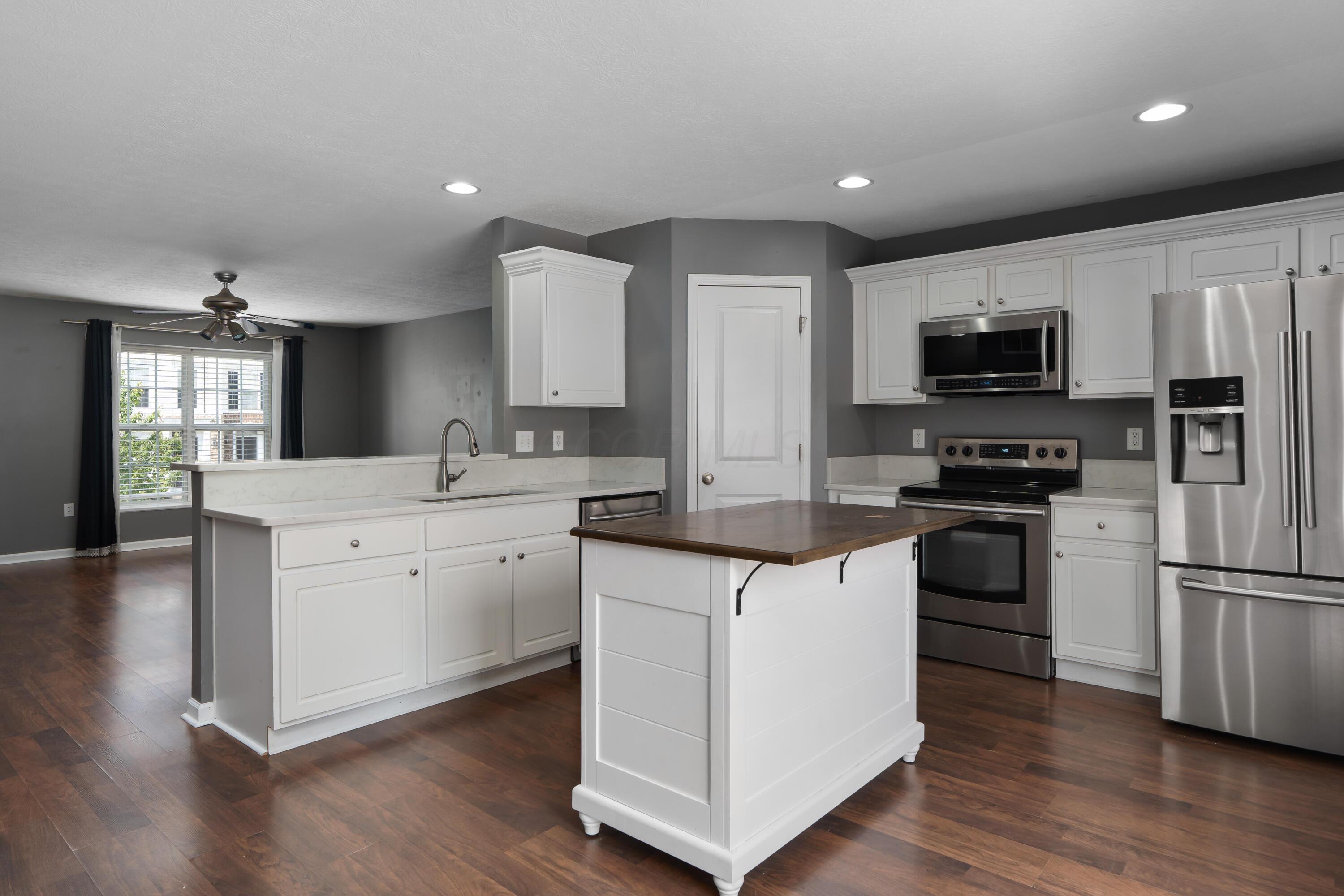 5595 Crystal Falls Street, 48 — photo