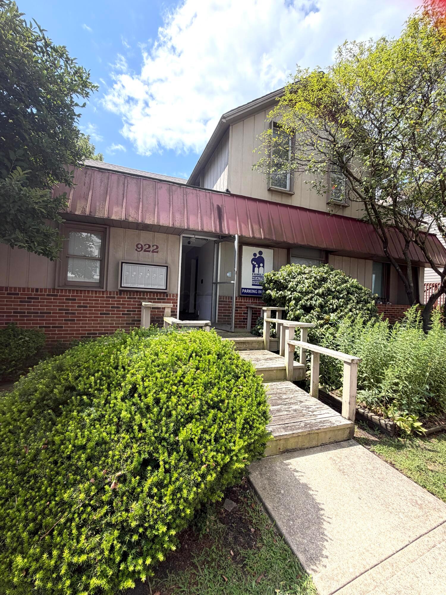 922 E Main Street, Lancaster, OH 43130 — photo 2