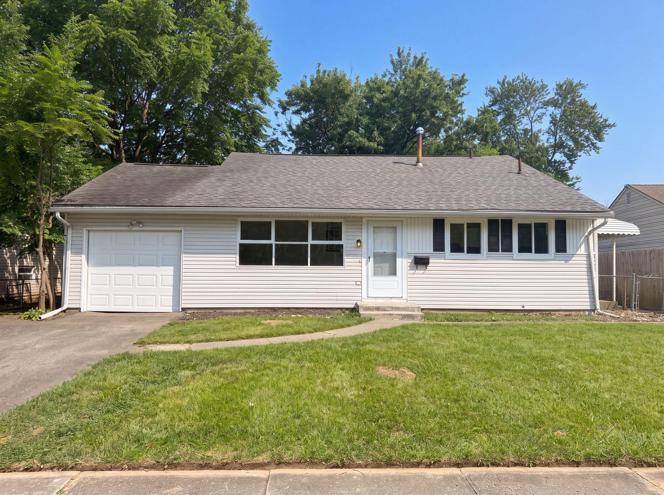 1175 Country Club Road — photo