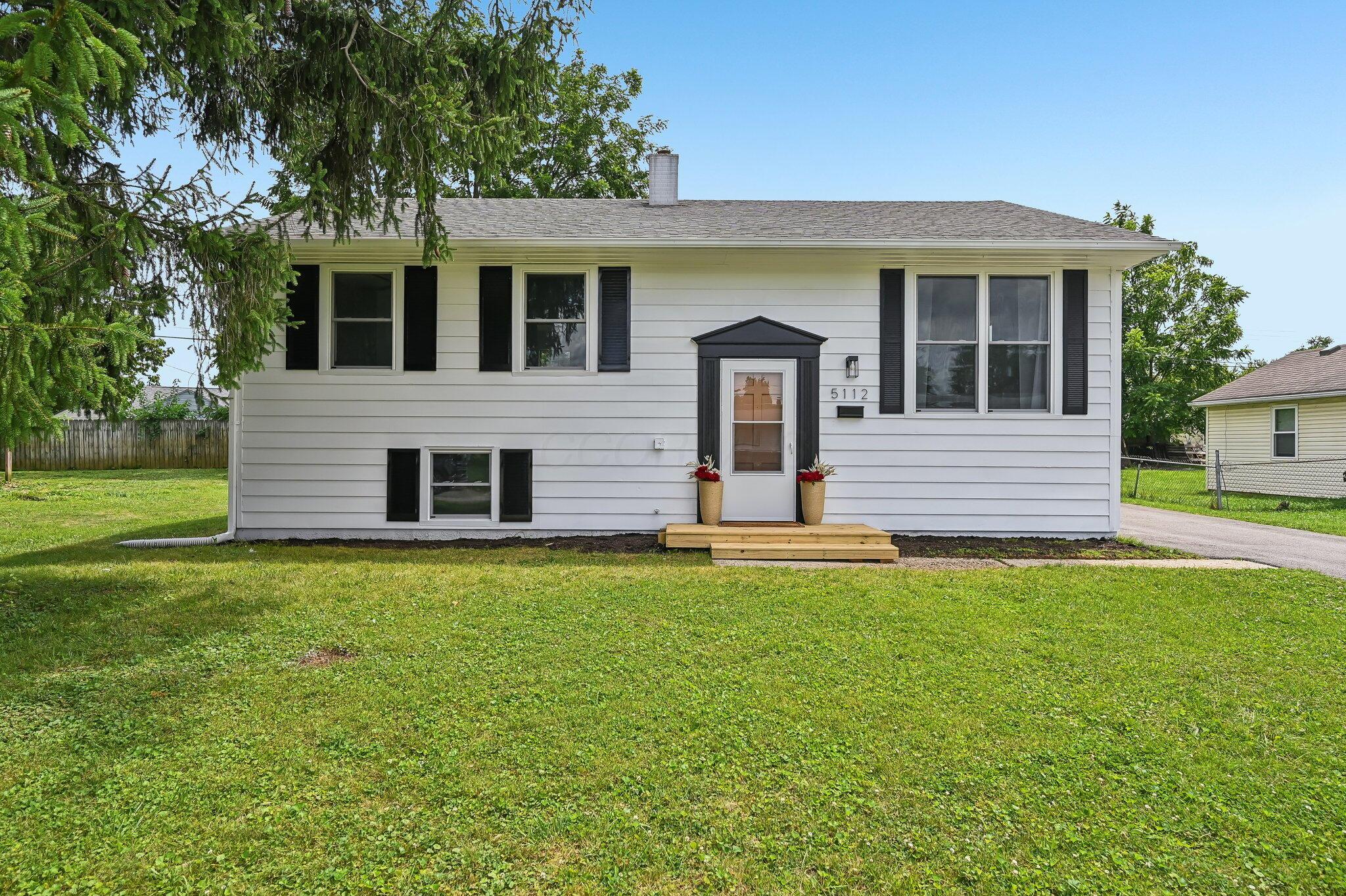 5112 Fairlane Road — photo