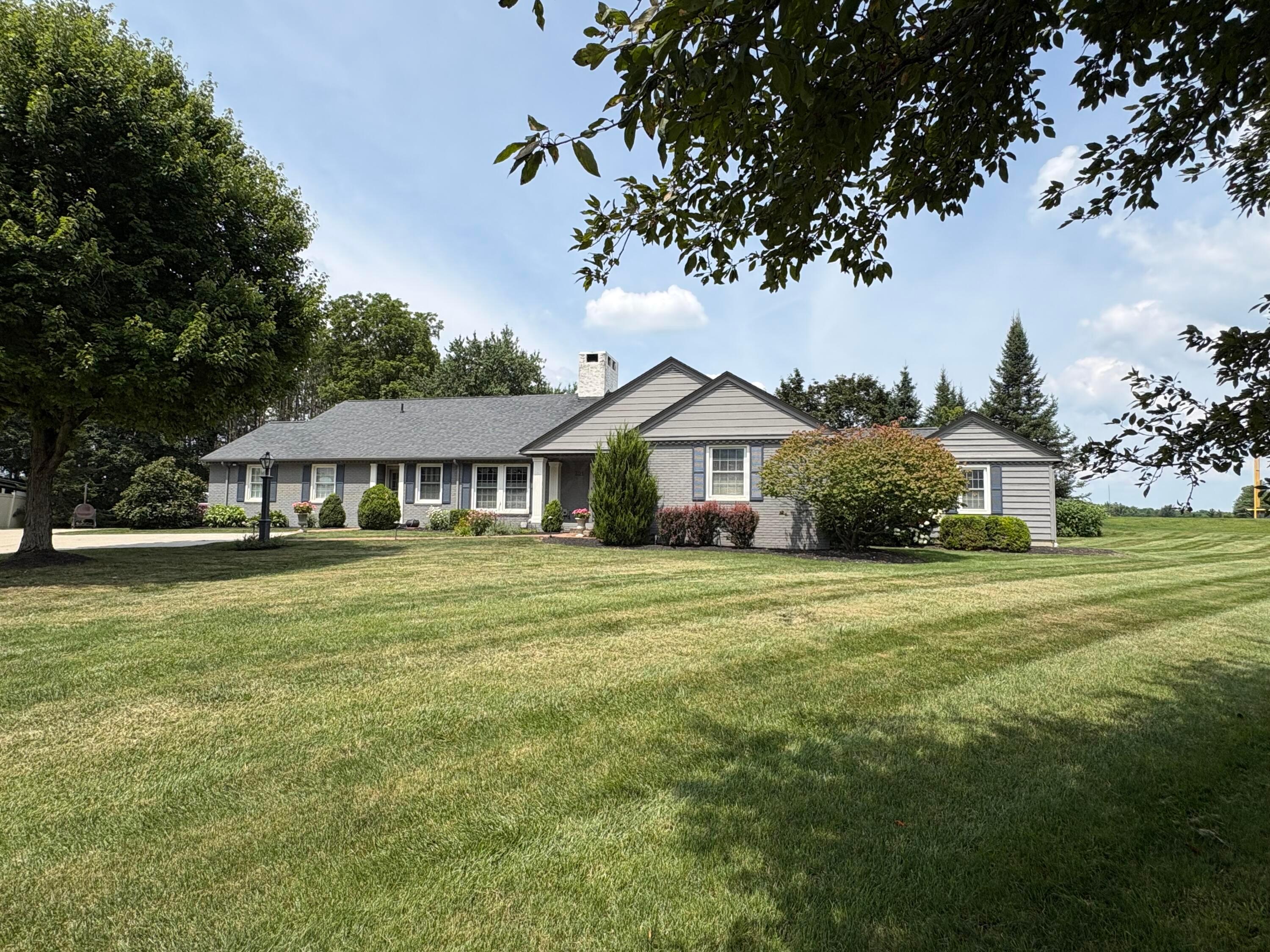 321 Northfield Drive — photo