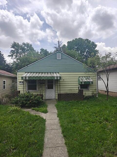 811 E Como Avenue — photo
