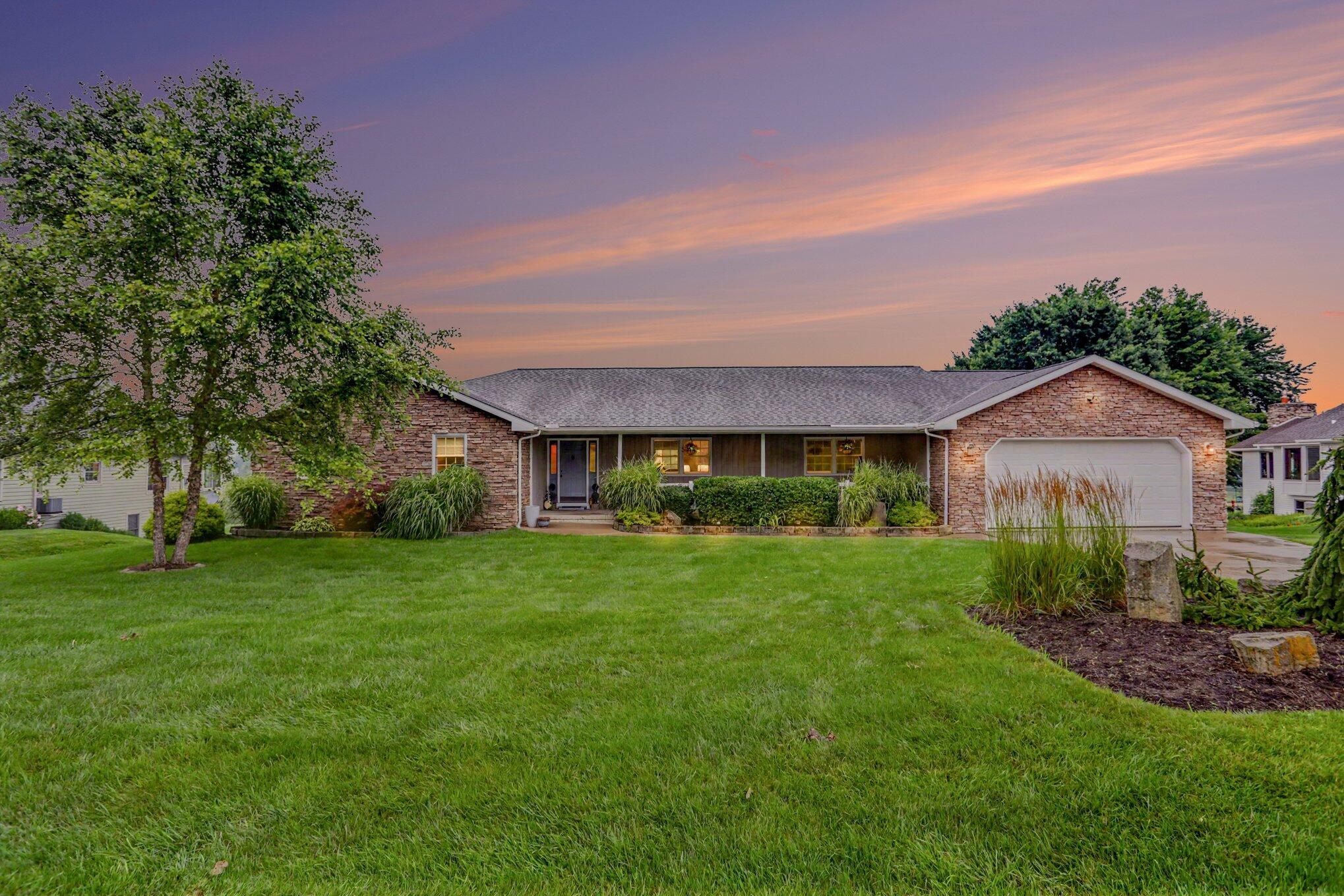 922 Fairway Drive — photo