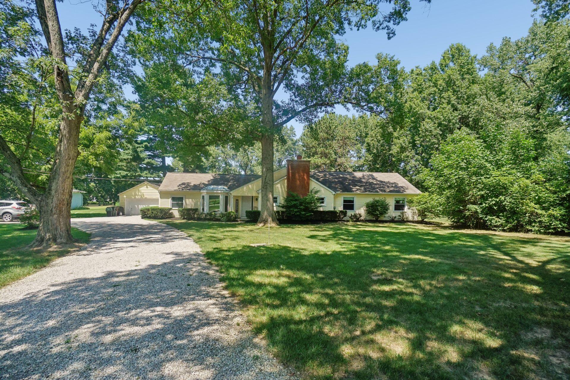 4577 E Johnstown Road — photo