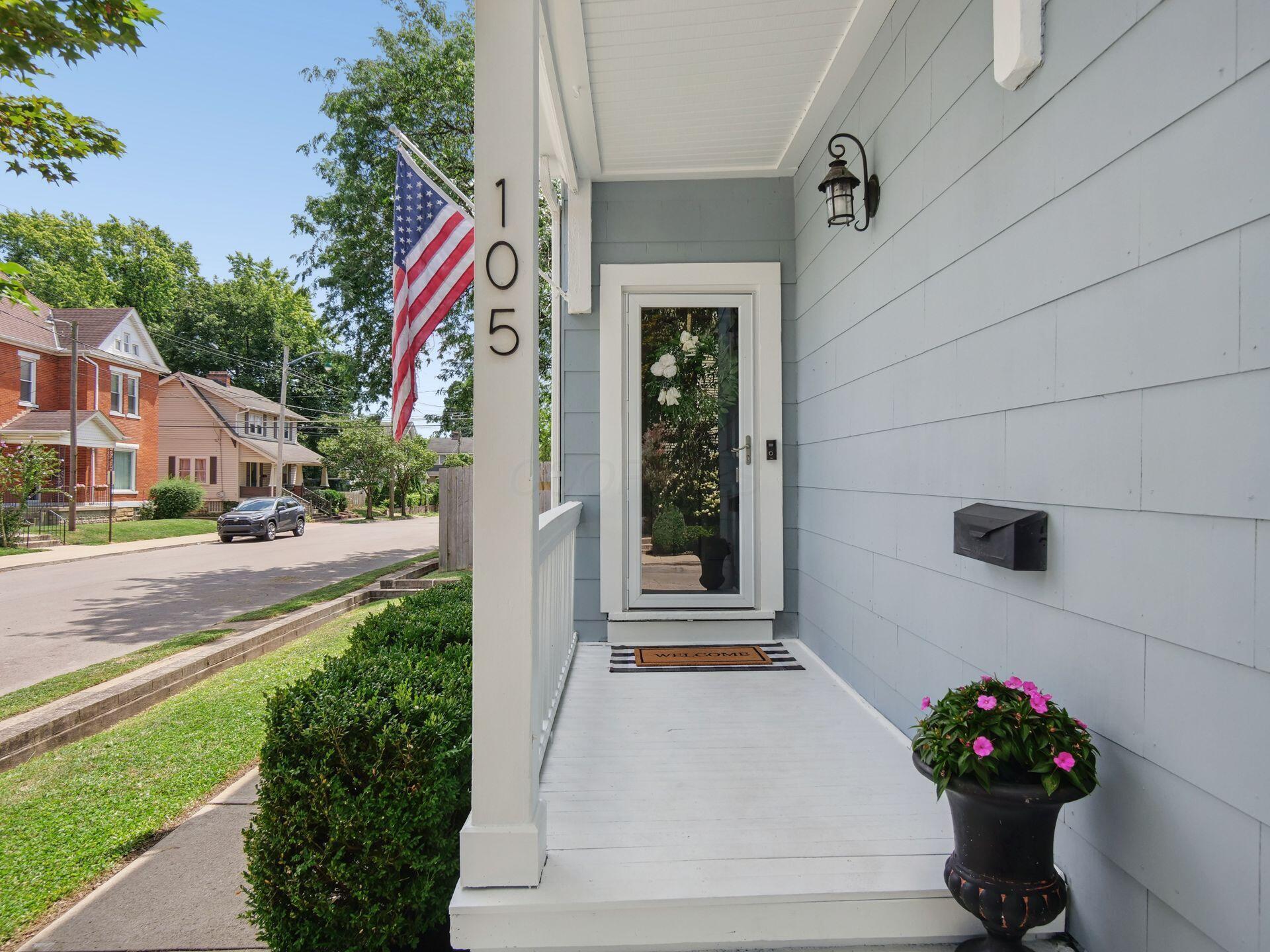 105 E Gates Street — photo