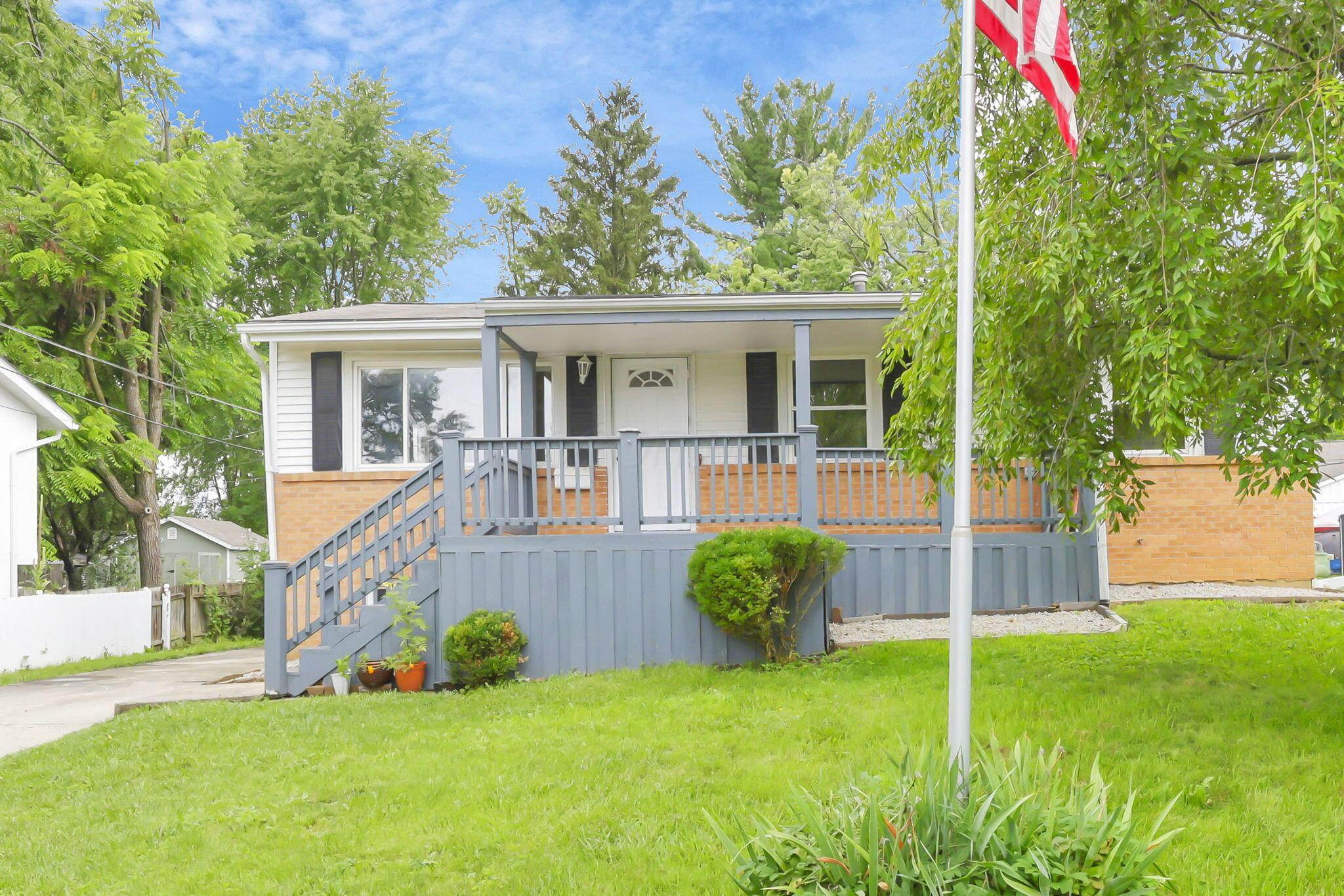 1370 Fowler Drive — photo