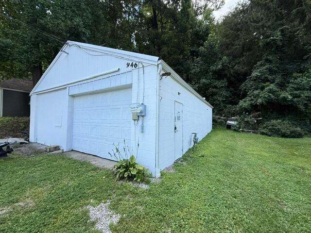 946 Meadowview Avenue — photo