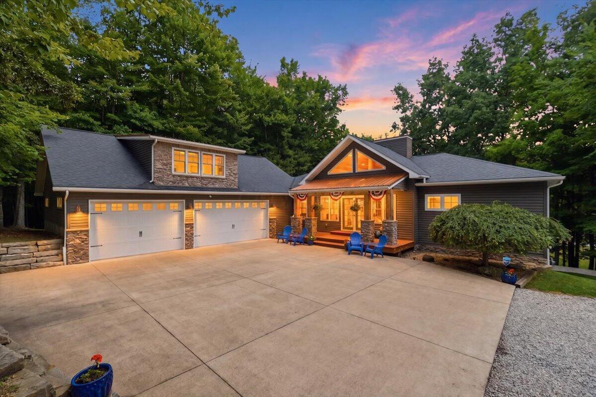 3315 Apple Valley Drive — photo